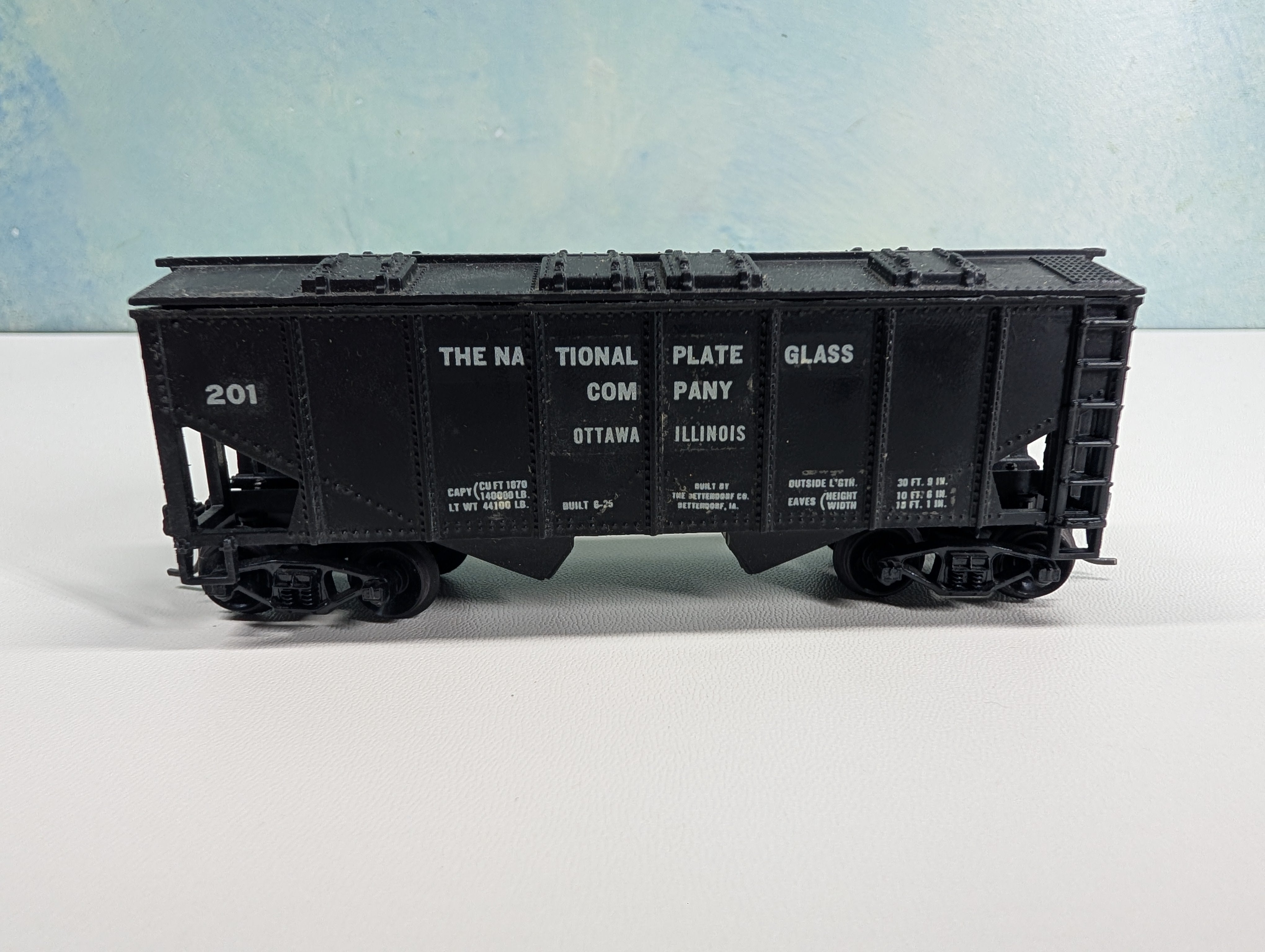 USED HO Scale 2 Bay Covered Hopper National Plate Glass Co #201 Ottawa Illinois, Decal