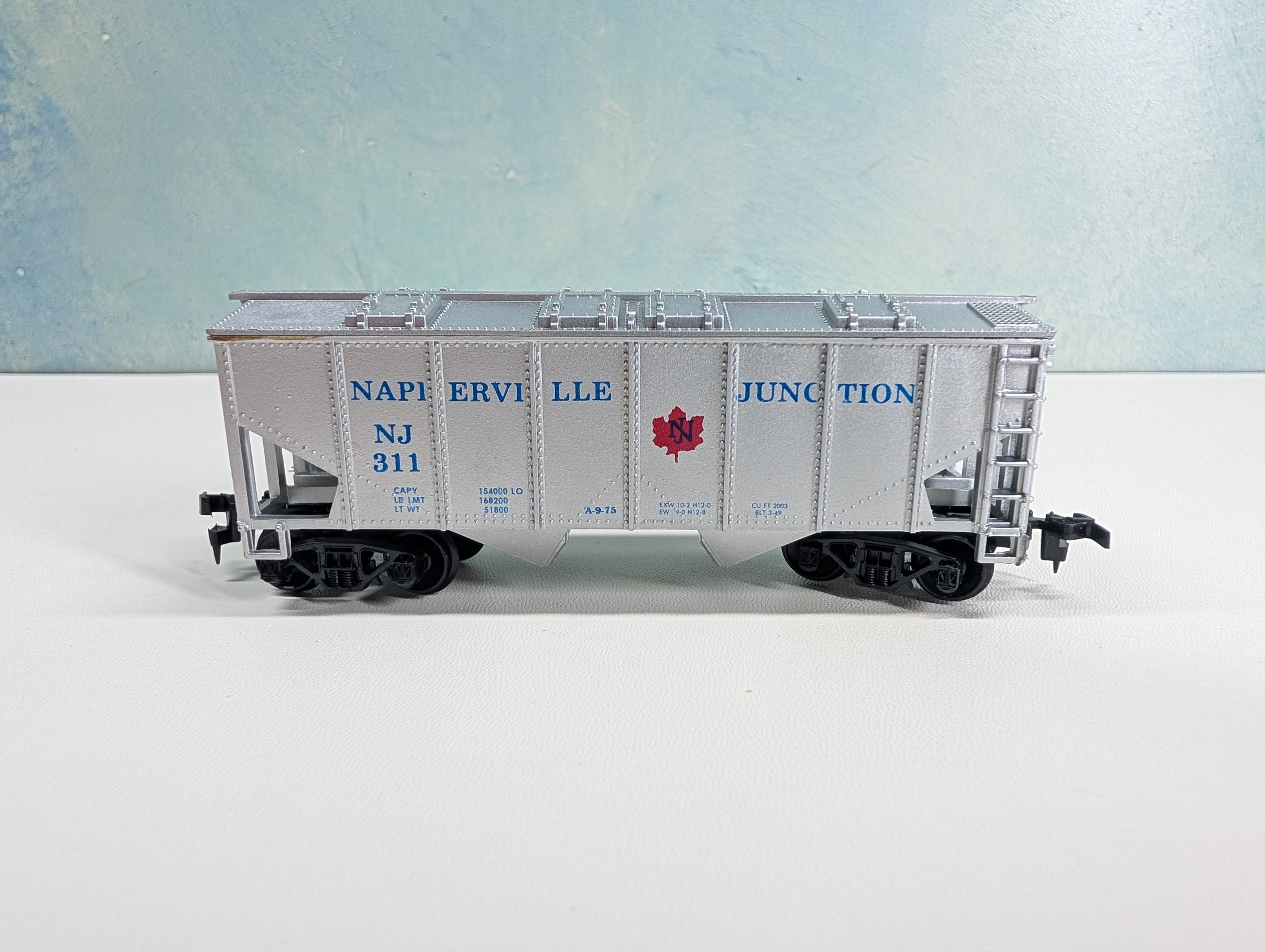 USED HO Scale 2 Bay Covered Hopper Napierville Junction NJ #311