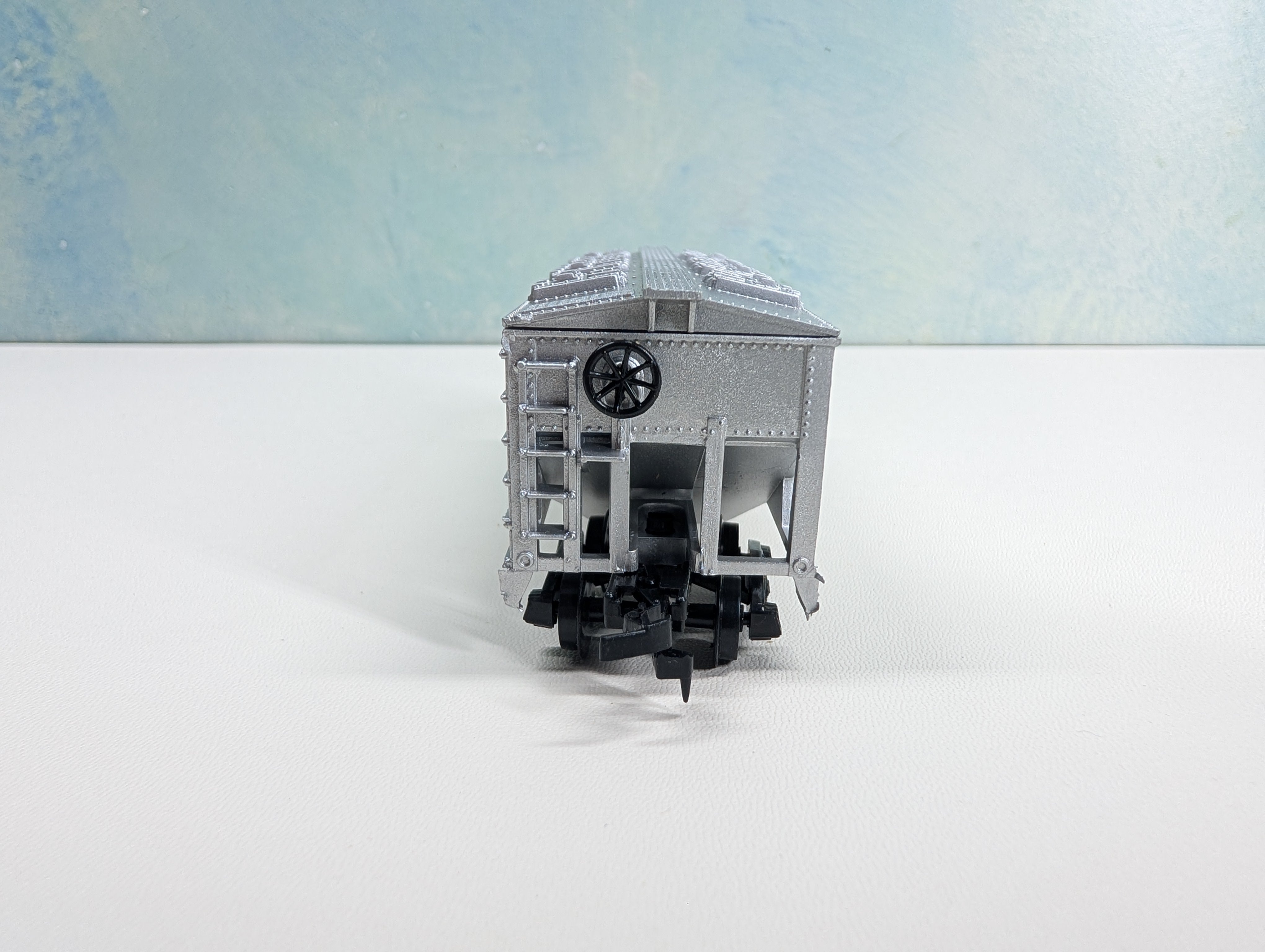 USED HO Scale 2 Bay Covered Hopper Napierville Junction NJ #311