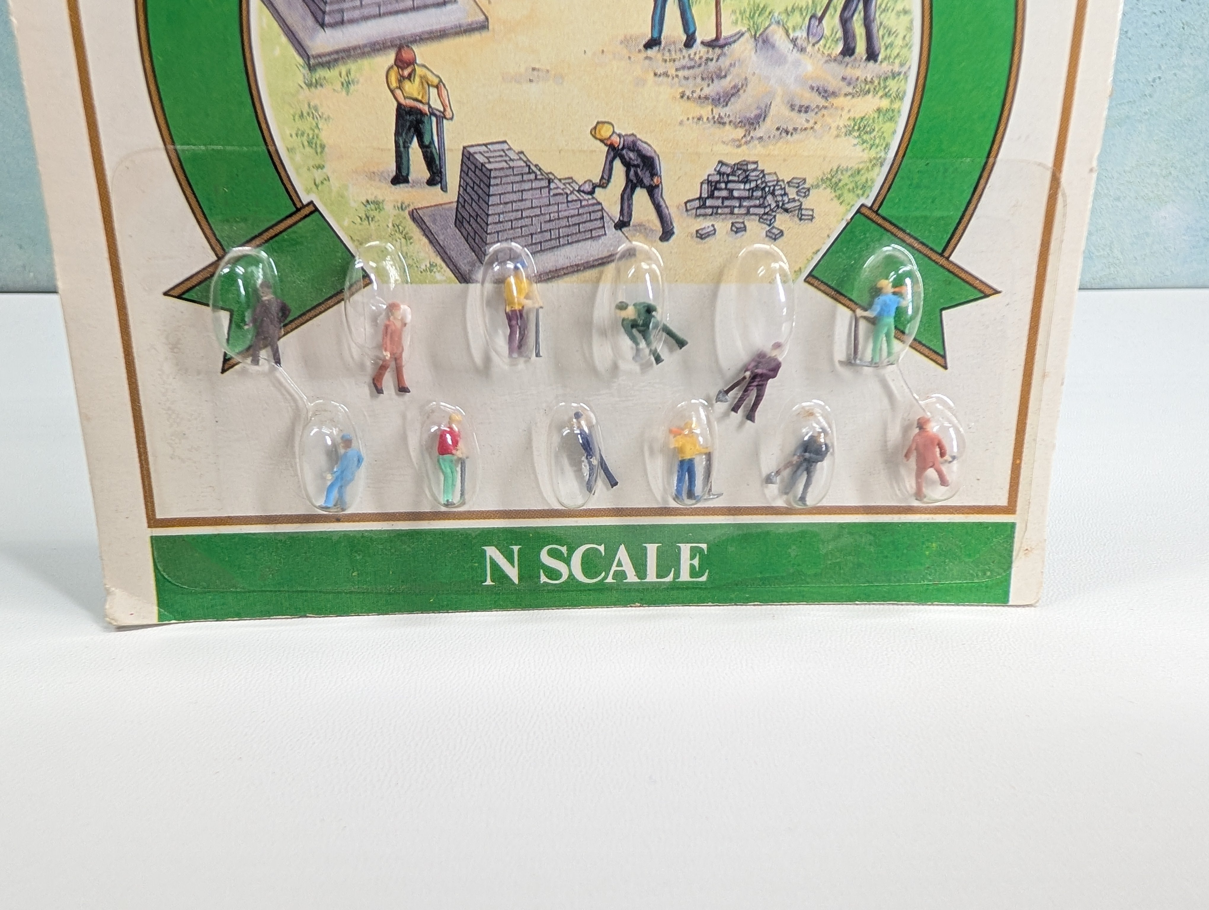 Model Power 1337 N Scale Work Crew (12 pcs)
