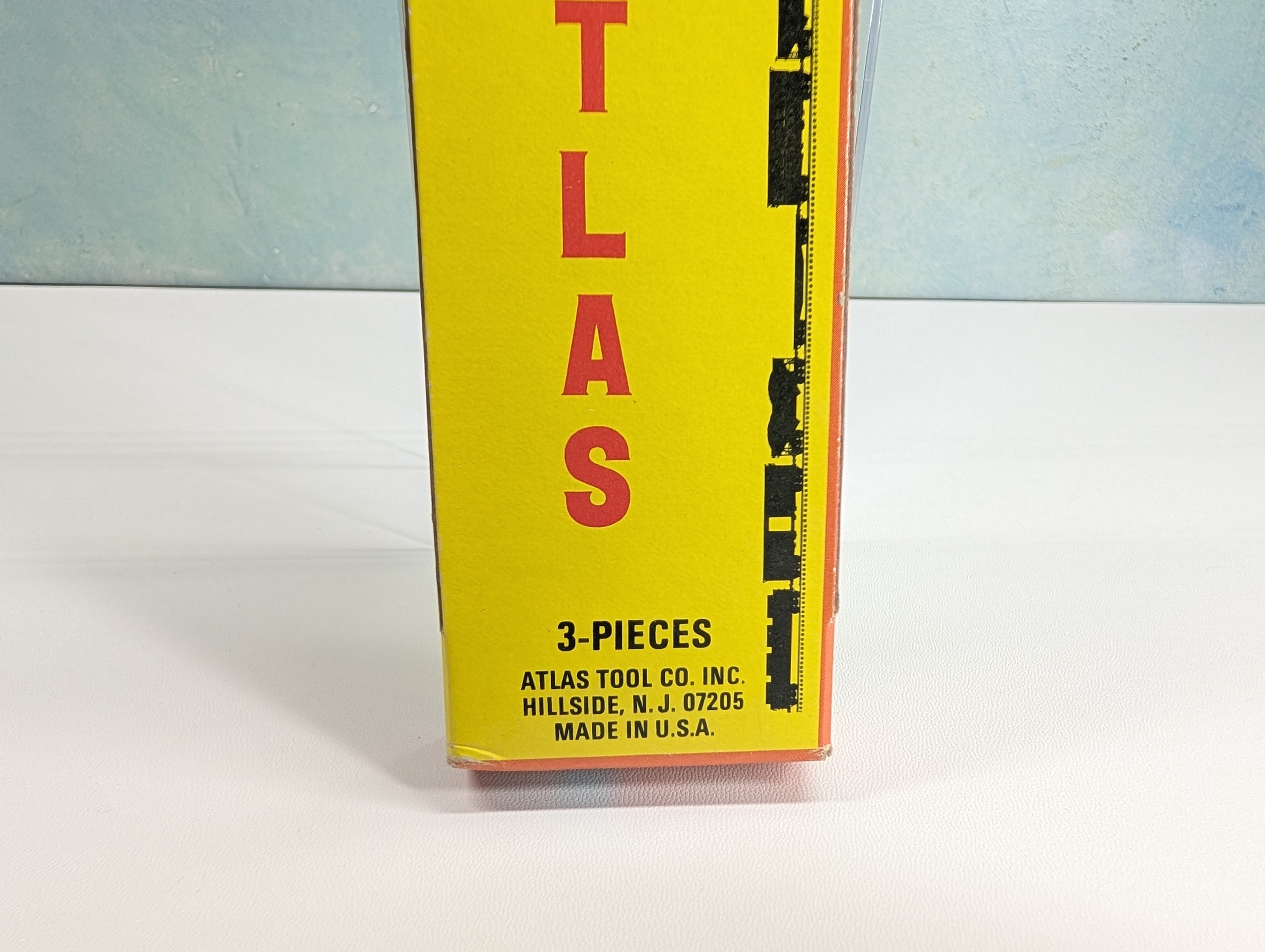 Atlas 2543 N Scale Bridge Piers (3 pcs)