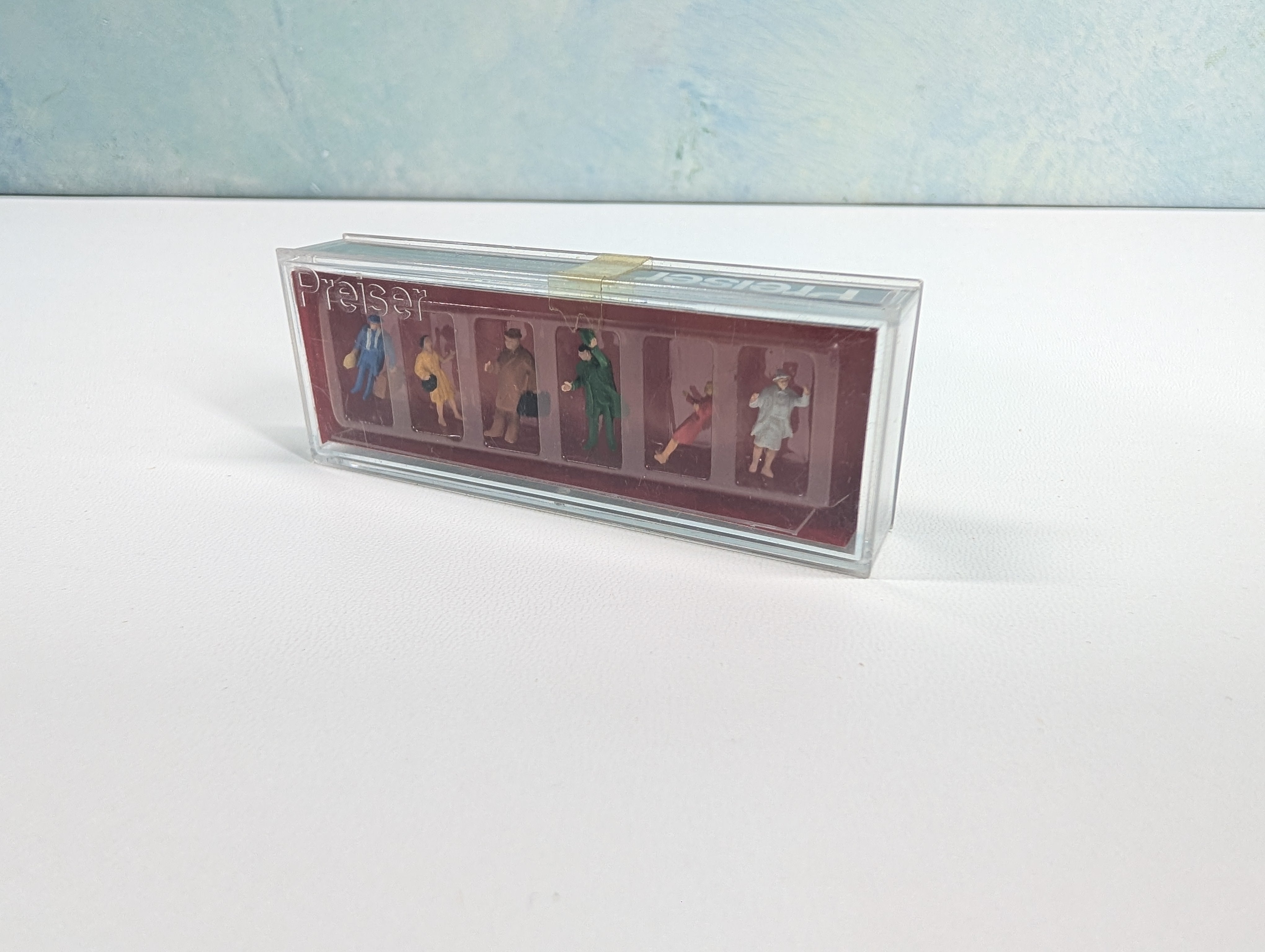 Preiser 79028 N Scale Arriving Passengers (6 pcs)