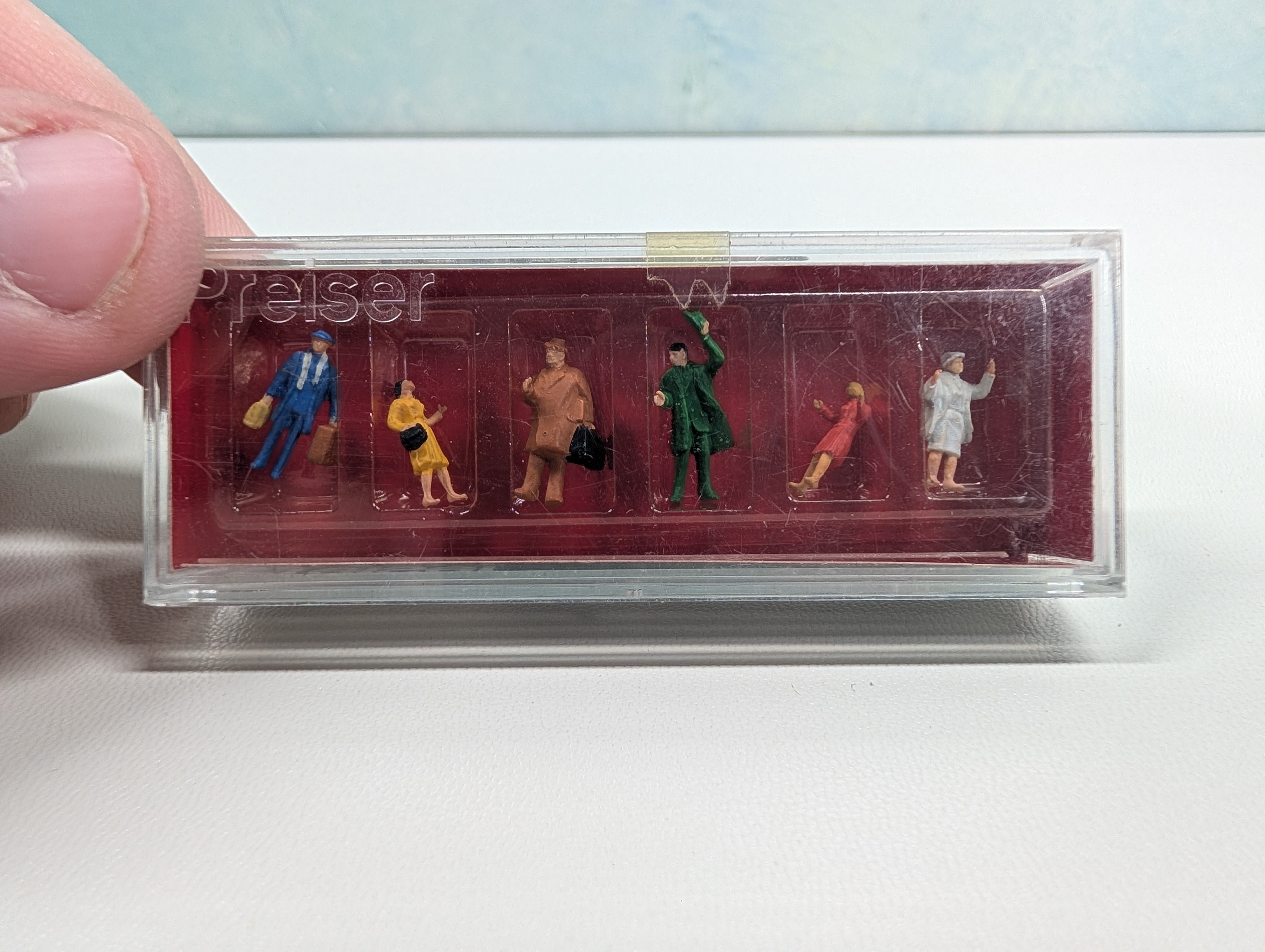 Preiser 79028 N Scale Arriving Passengers (6 pcs)
