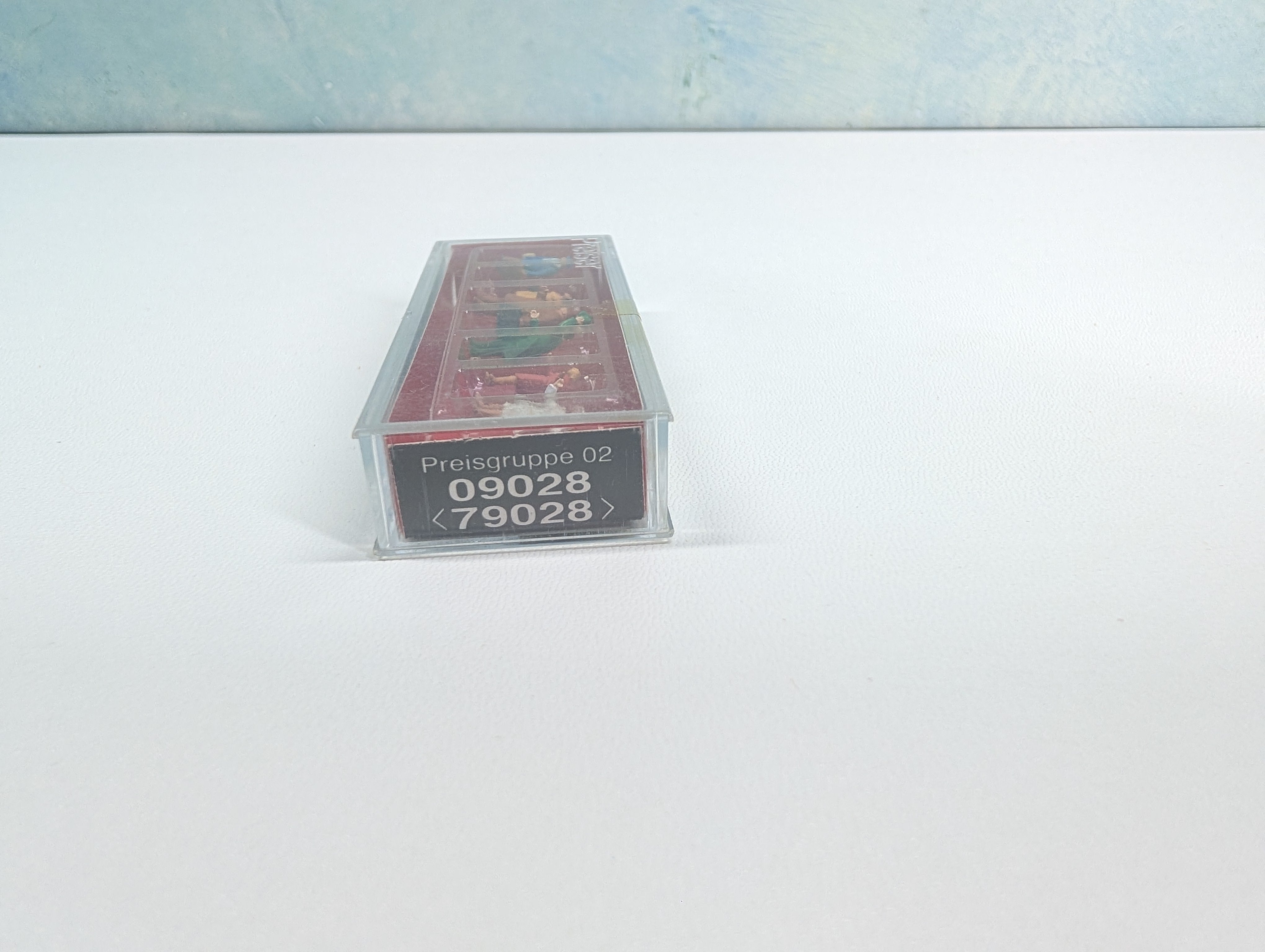 Preiser 79028 N Scale Arriving Passengers (6 pcs)