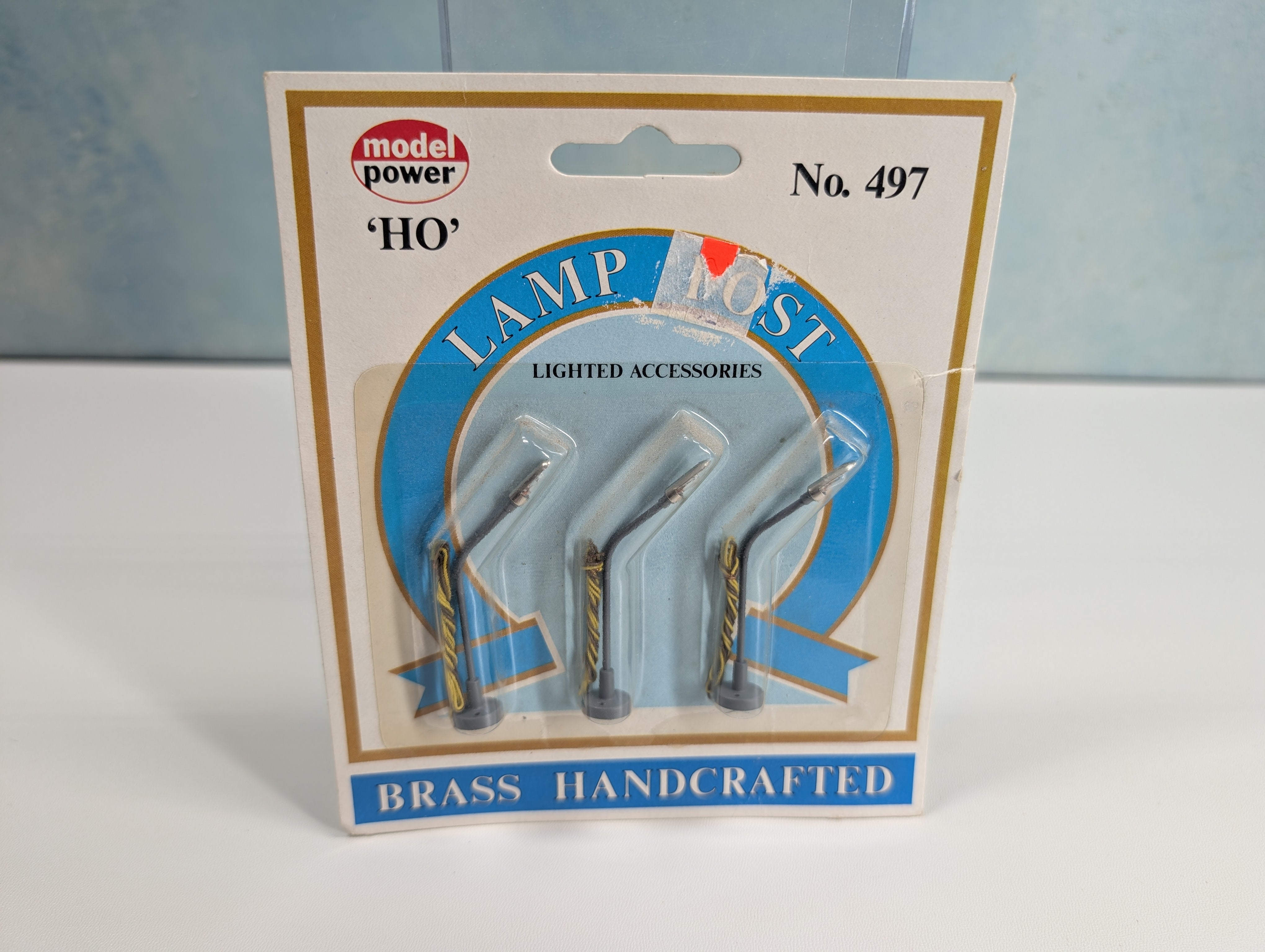 Model Power 497 HO Scale Brass Lighted Lamp Posts (3 pcs)
