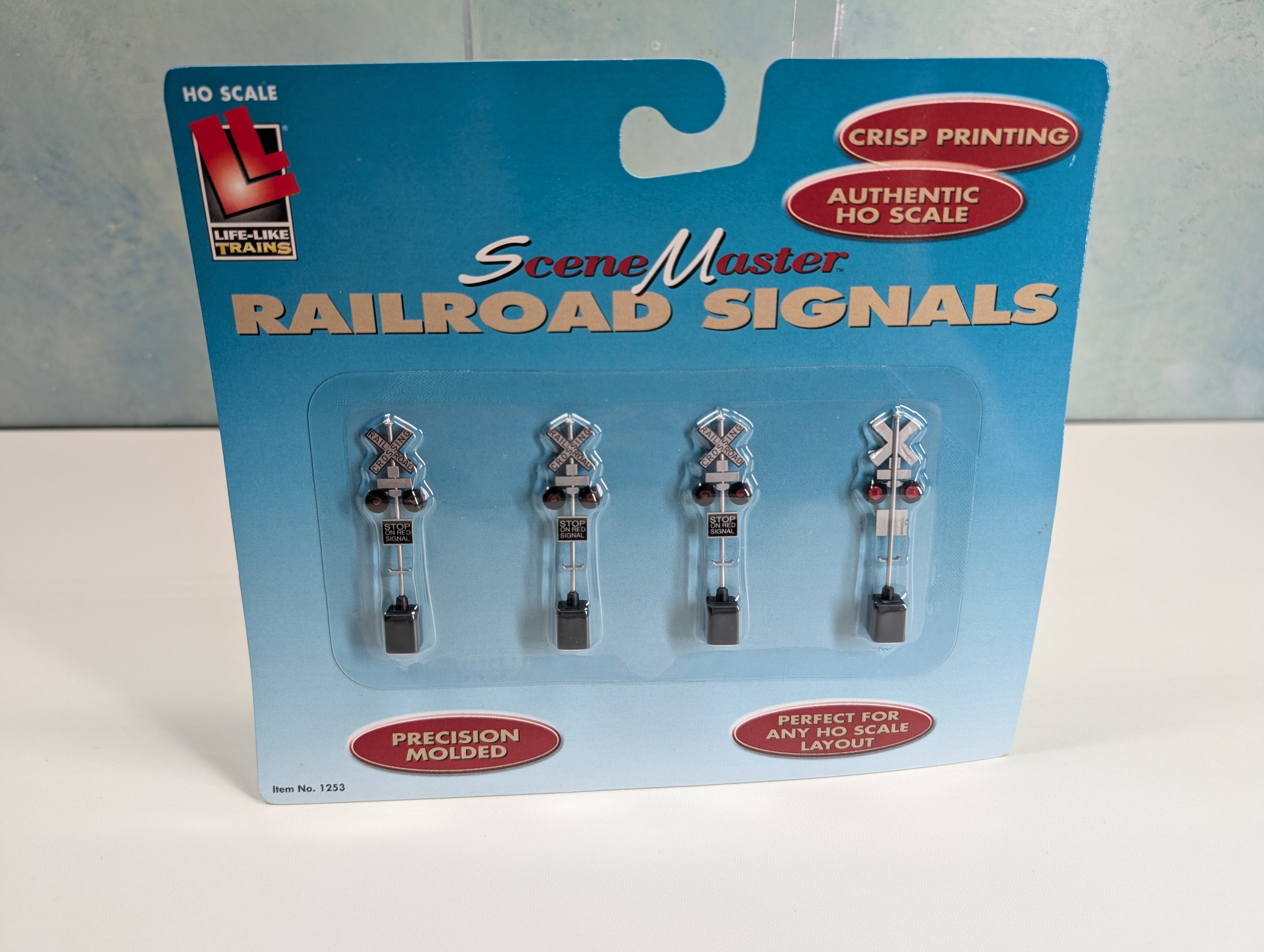 Life-Like 1253 HO Scale Railroad Signal Signs (4 pcs)