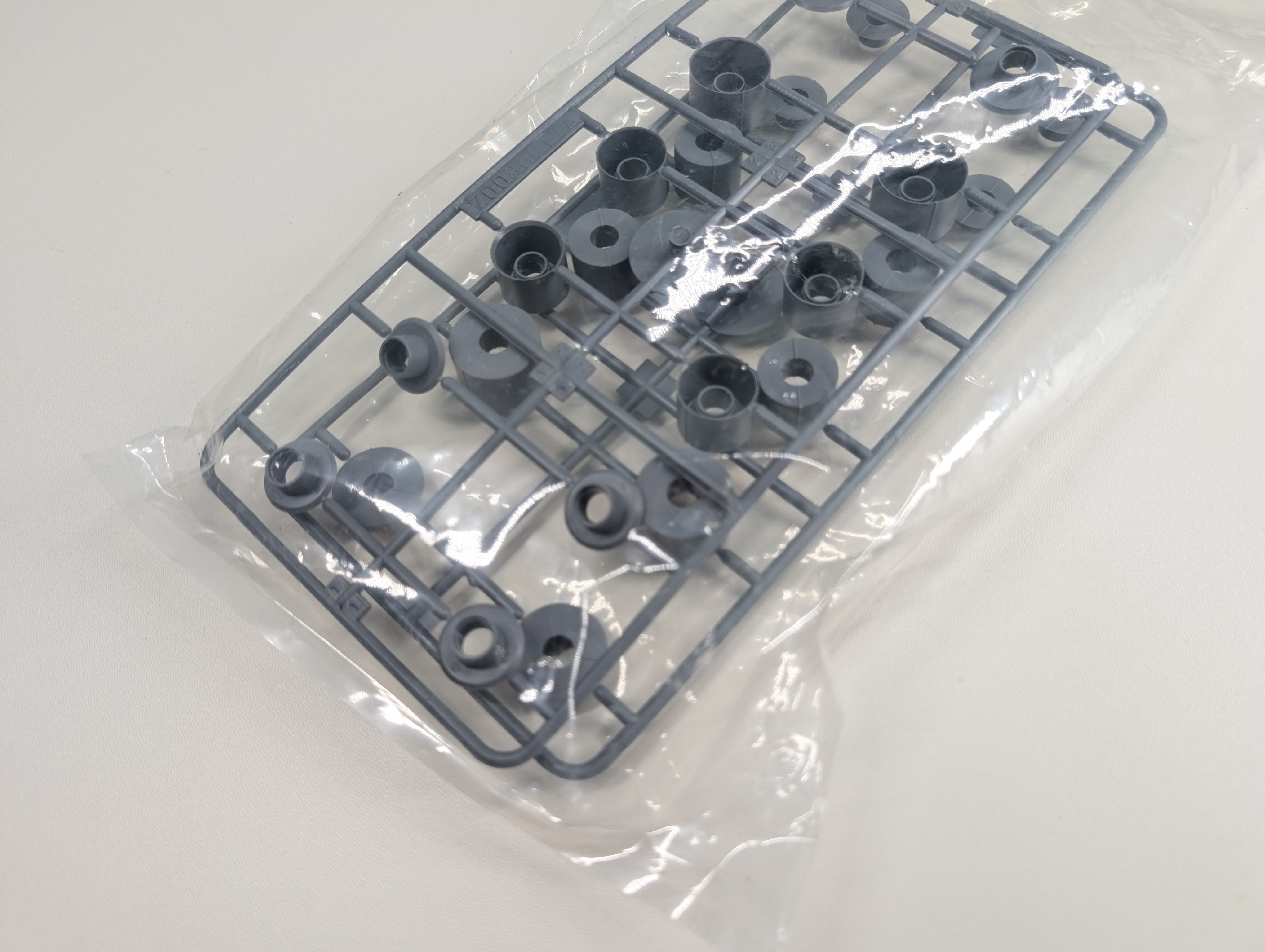 Walthers 933-1499 HO Scale Steel Coil Loads (12 pcs)