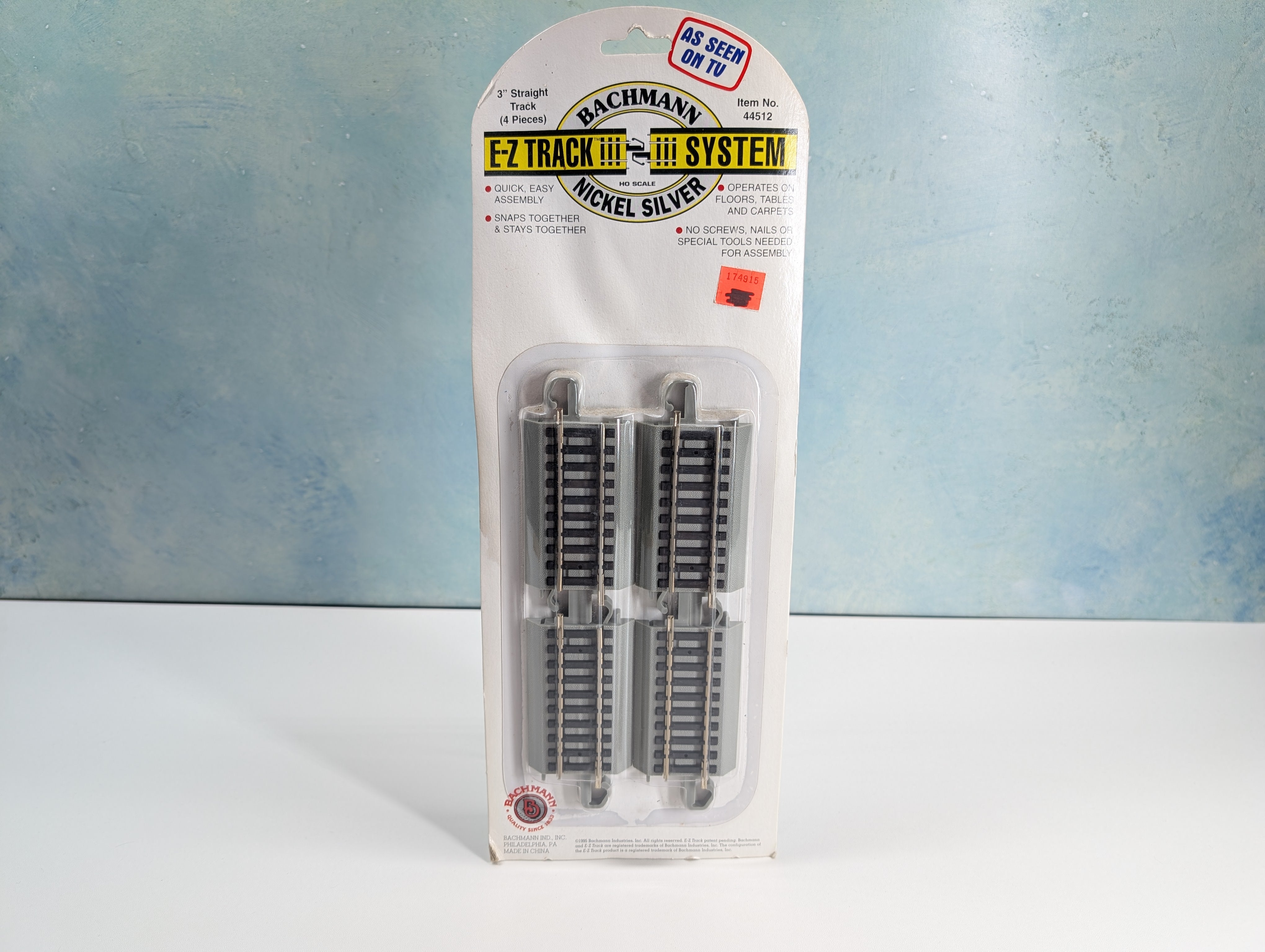 Bachmann 44512 HO Scale 3" Straight, Nickel Silver E-Z Track Gray Roadbed (4 pcs)