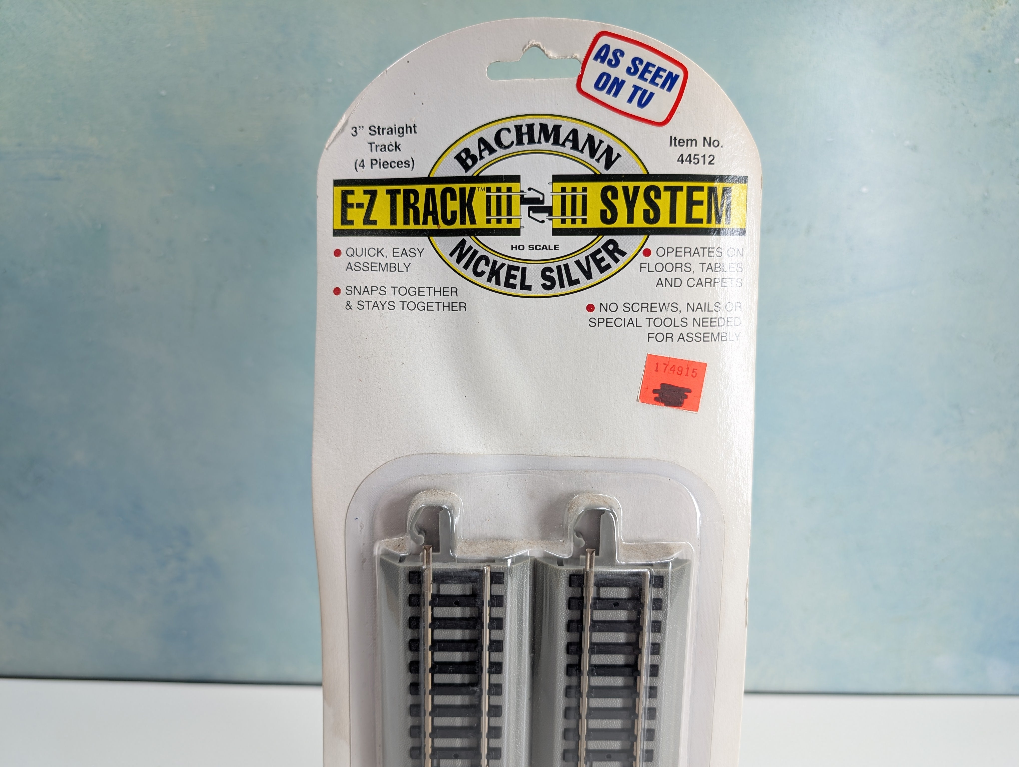 Bachmann 44512 HO Scale 3" Straight, Nickel Silver E-Z Track Gray Roadbed (4 pcs)
