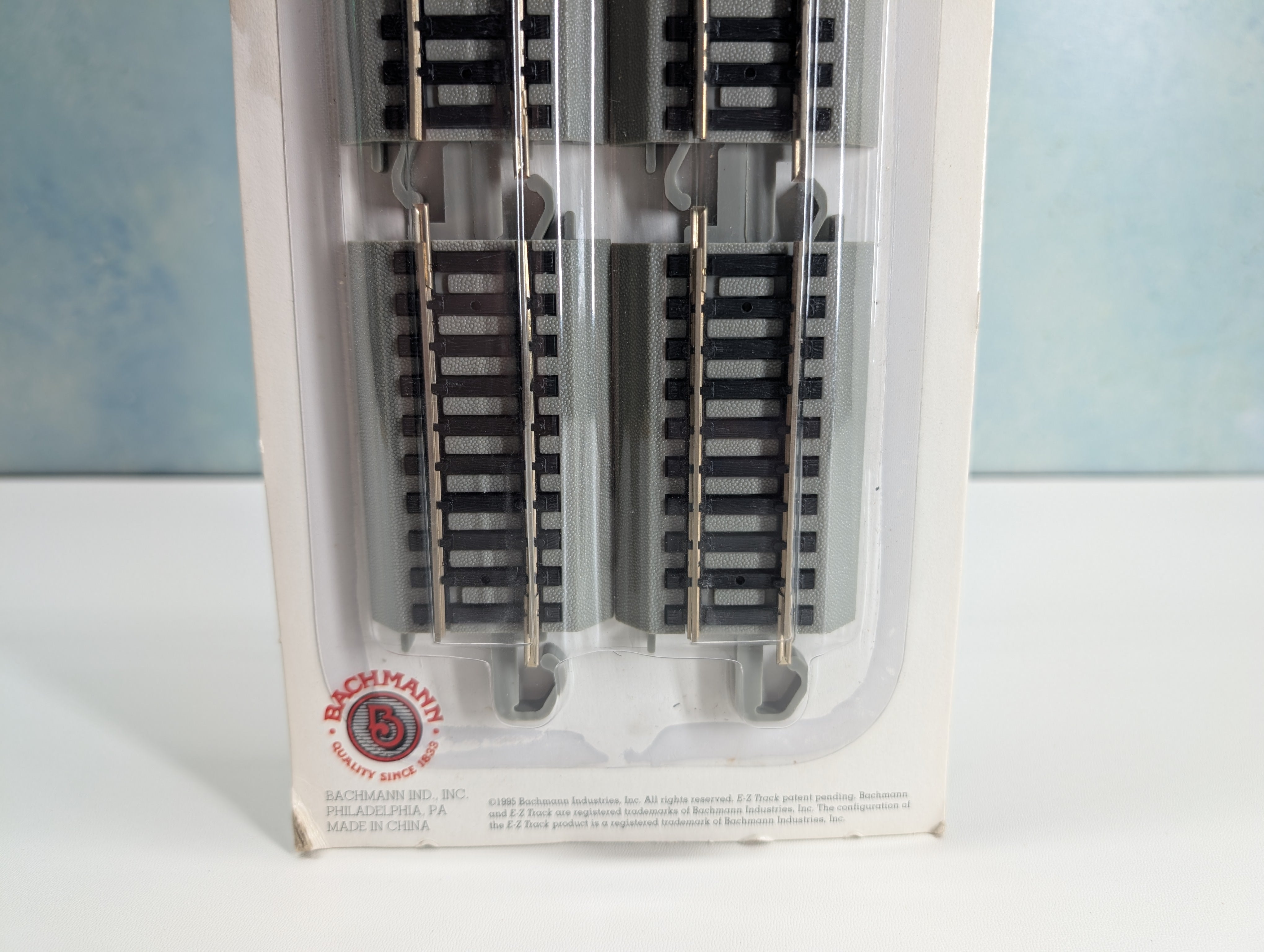 Bachmann 44512 HO Scale 3" Straight, Nickel Silver E-Z Track Gray Roadbed (4 pcs)