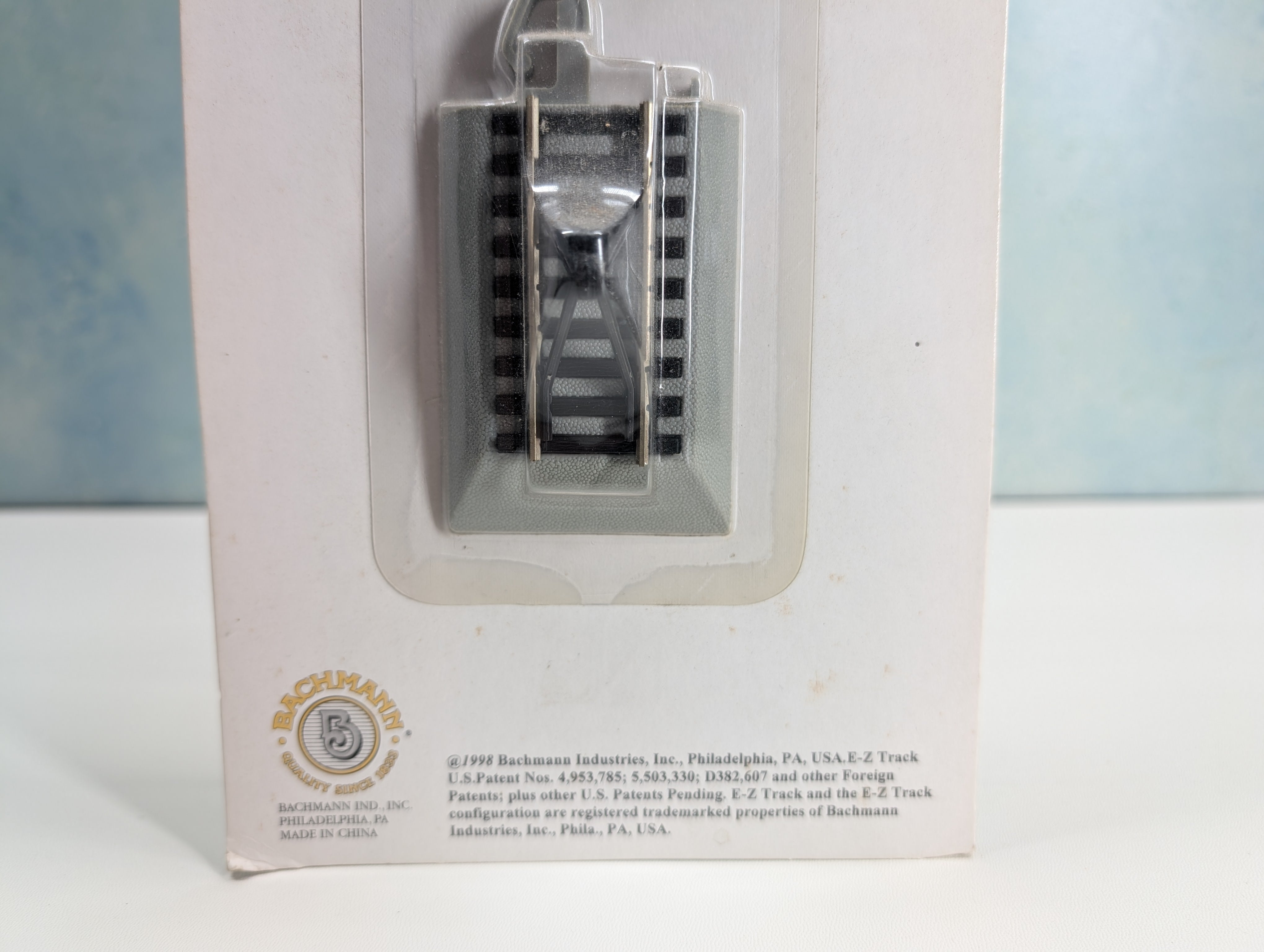 Bachmann 44591 HO Scale E-Z Track Hayes Bumpers w/ Nickel Silver, Gray Roadbed (2 pcs)