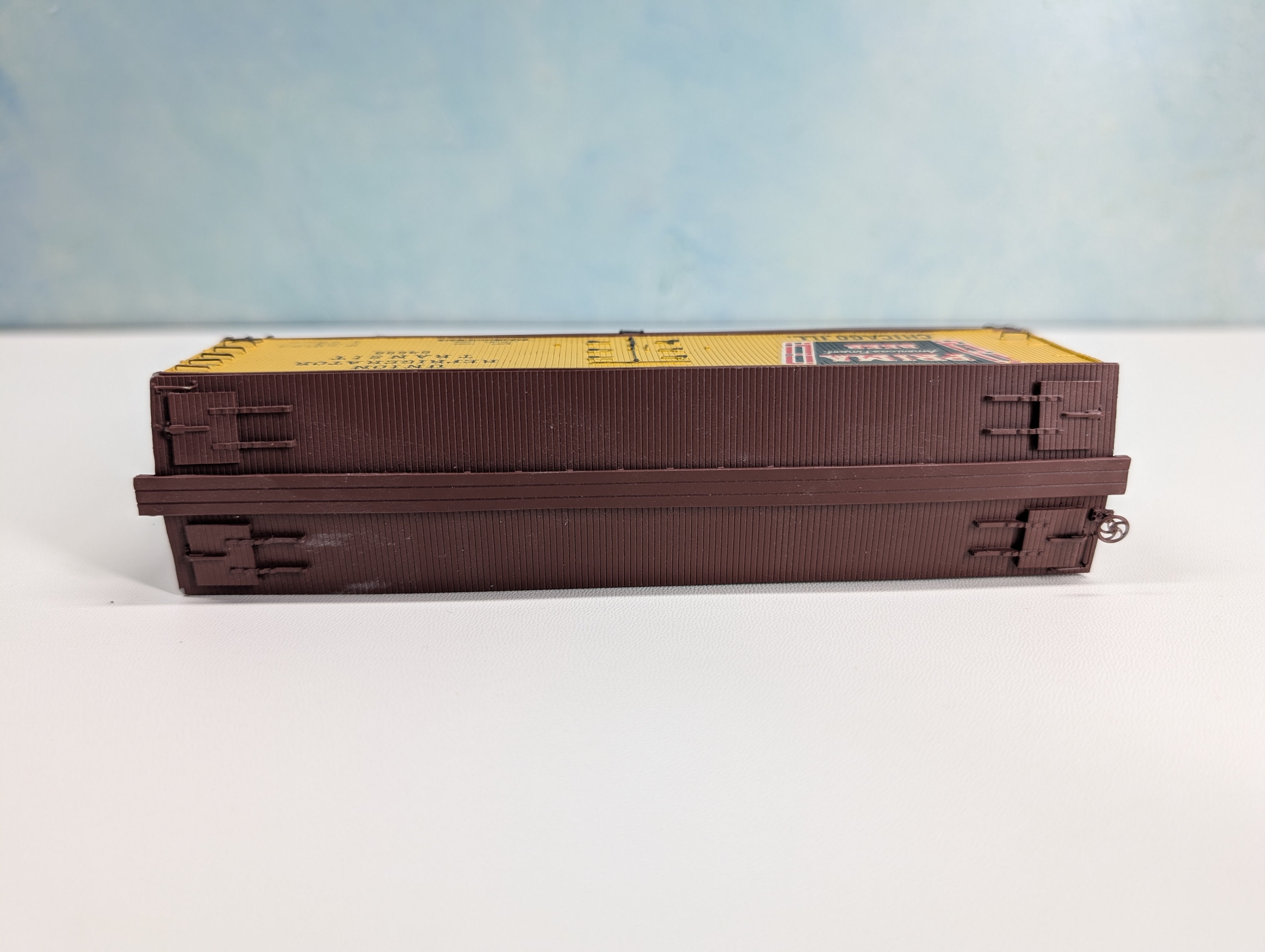 USED HO Scale 41' Wood Reefer, Built Kit Prima Beer URT #84699 Metal Wheels