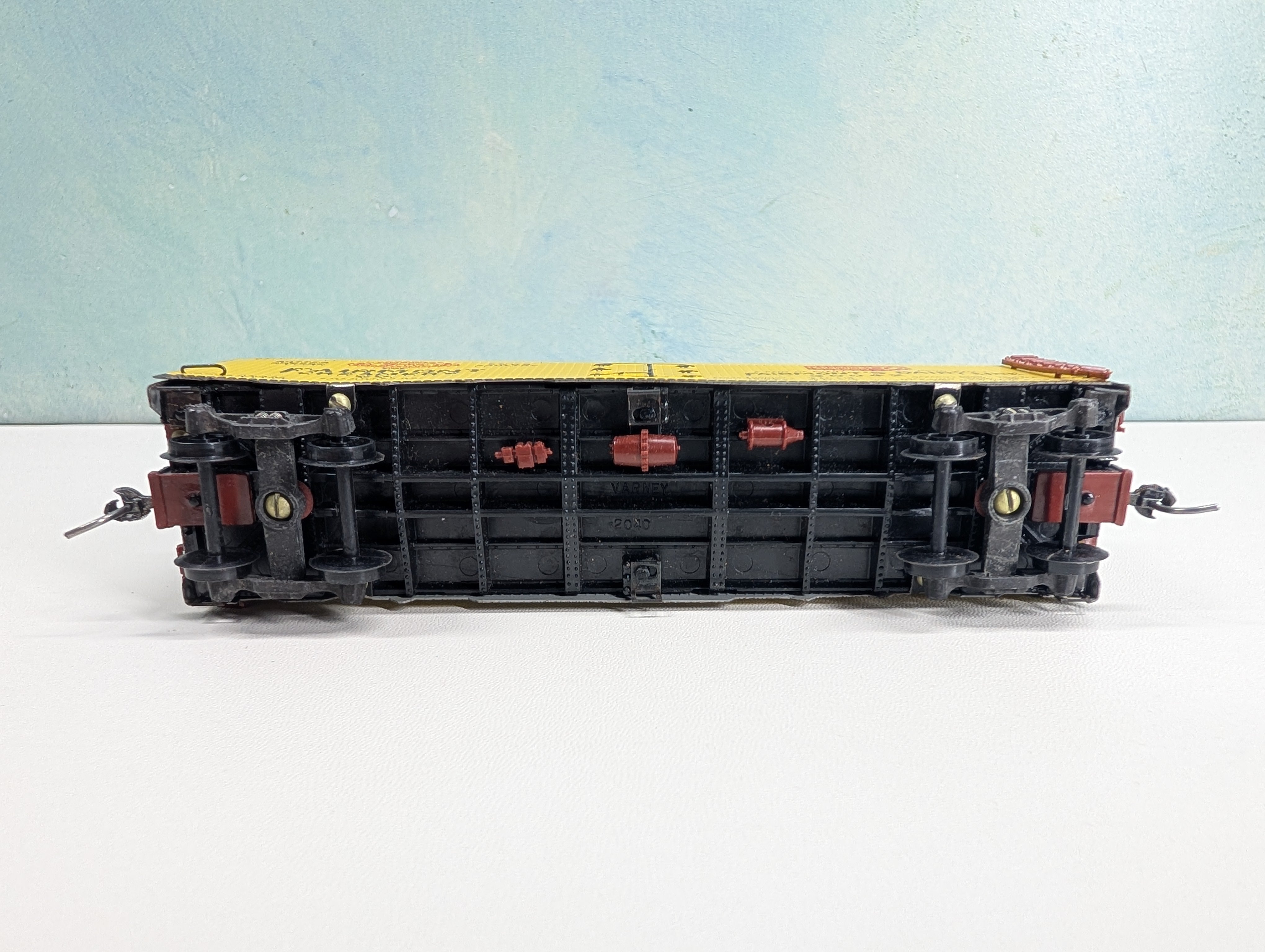 USED Varney HO Scale 41' Wood Reefer, Metal Fairmont Creamery Co #30042 Butter, Cheese, Eggs, Poultry