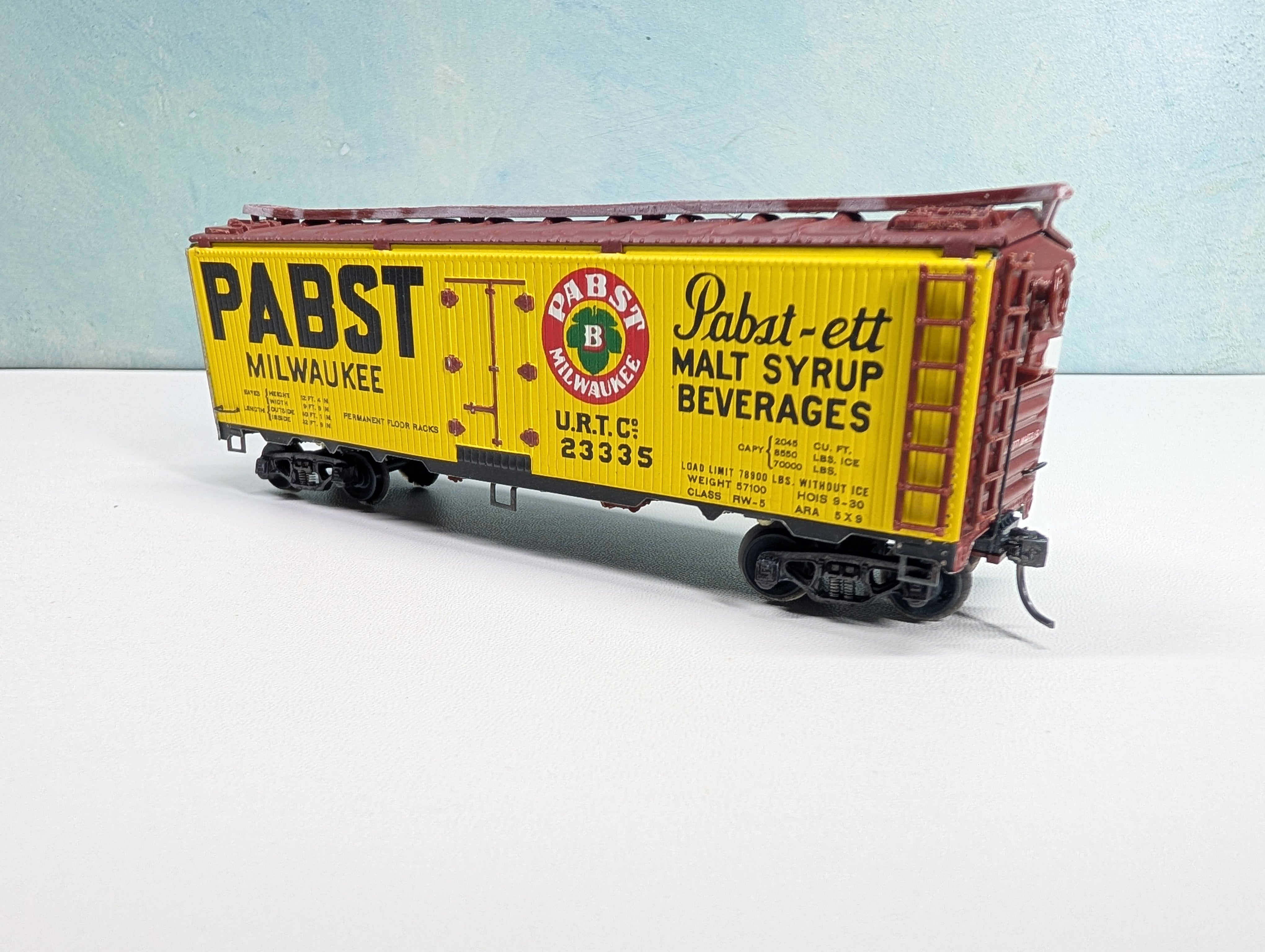 USED Varney HO Scale 41' Wood Reefer, Metal Pabst Milwaukee URTC #23335
