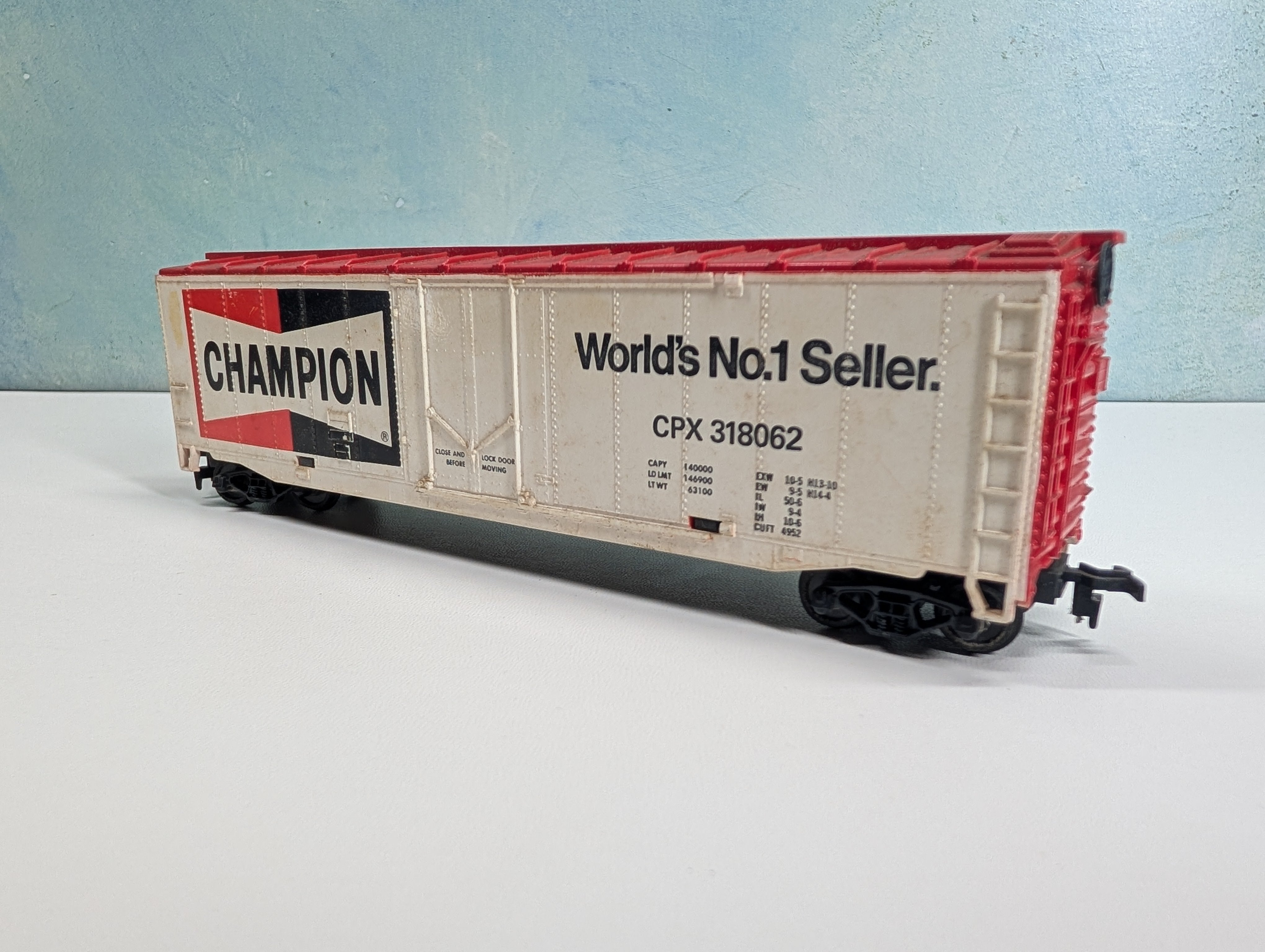 USED Cox HO Scale 50' Billboard Box Car Champion CPX #318062
