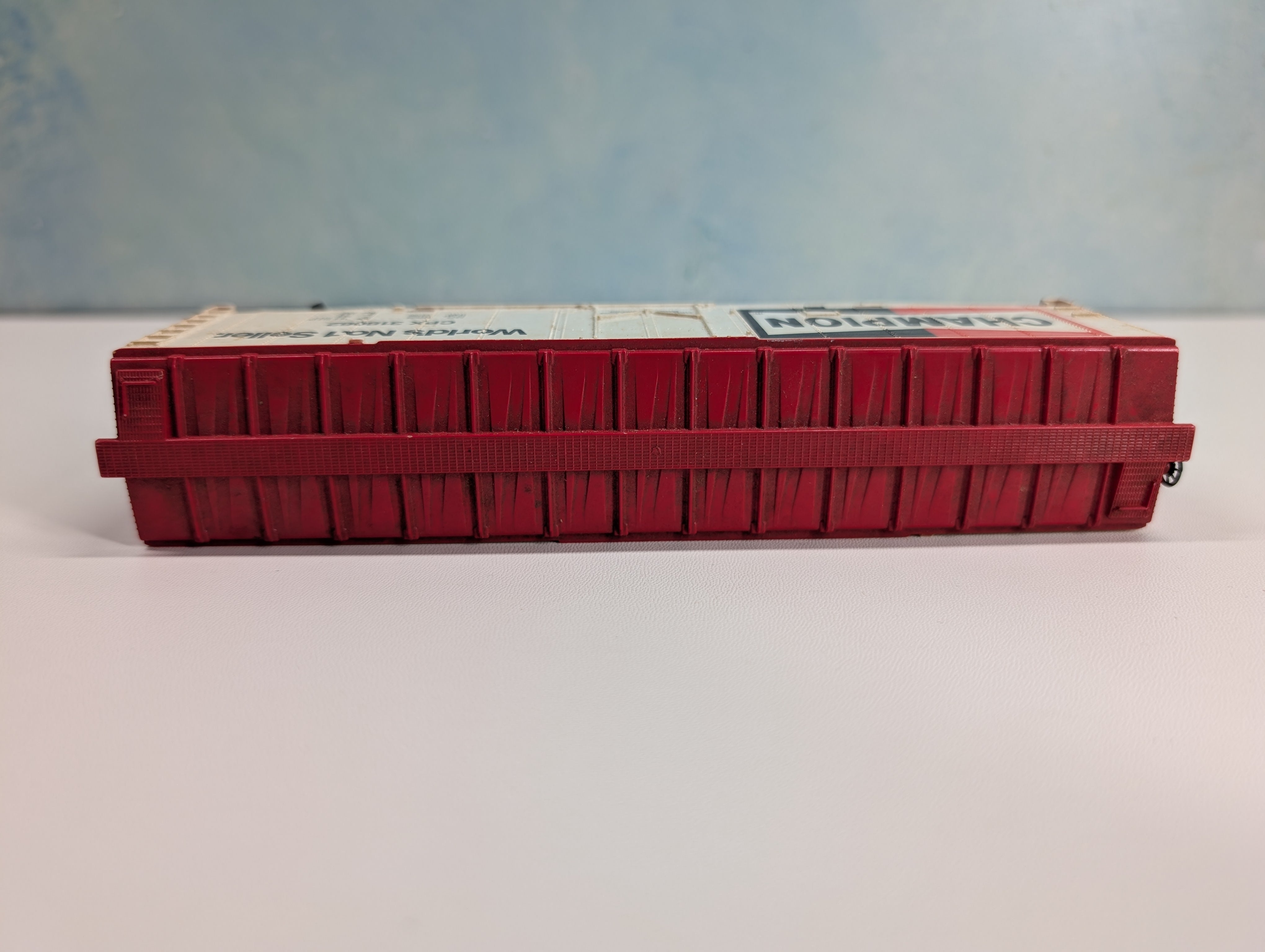 USED Cox HO Scale 50' Billboard Box Car Champion CPX #318062