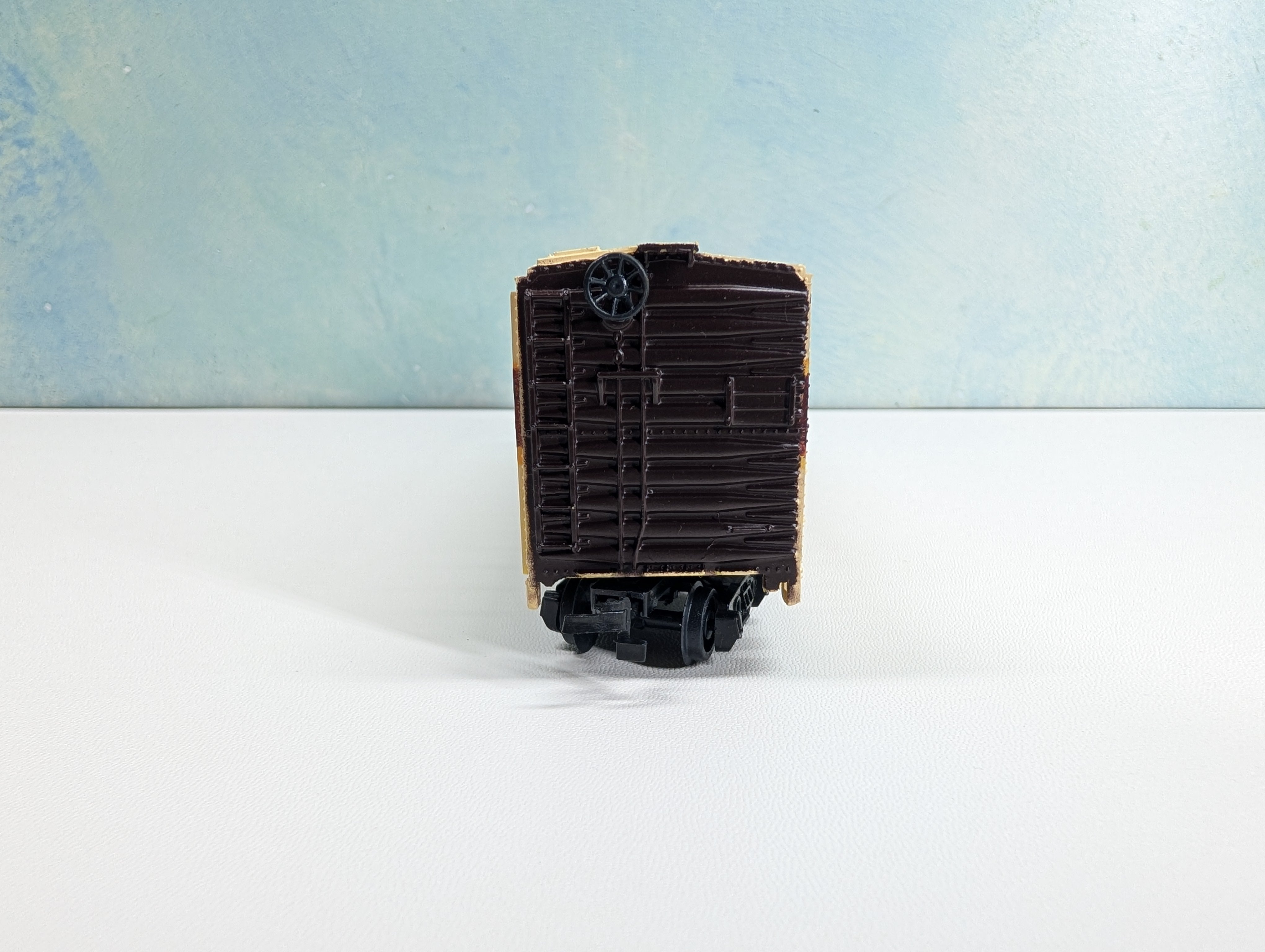 USED Bachmann HO Scale 50' Billboad Box Car Hershey's Whatchamacallit Caramel, Peanut Flavor Crisp, Milk Chocolate