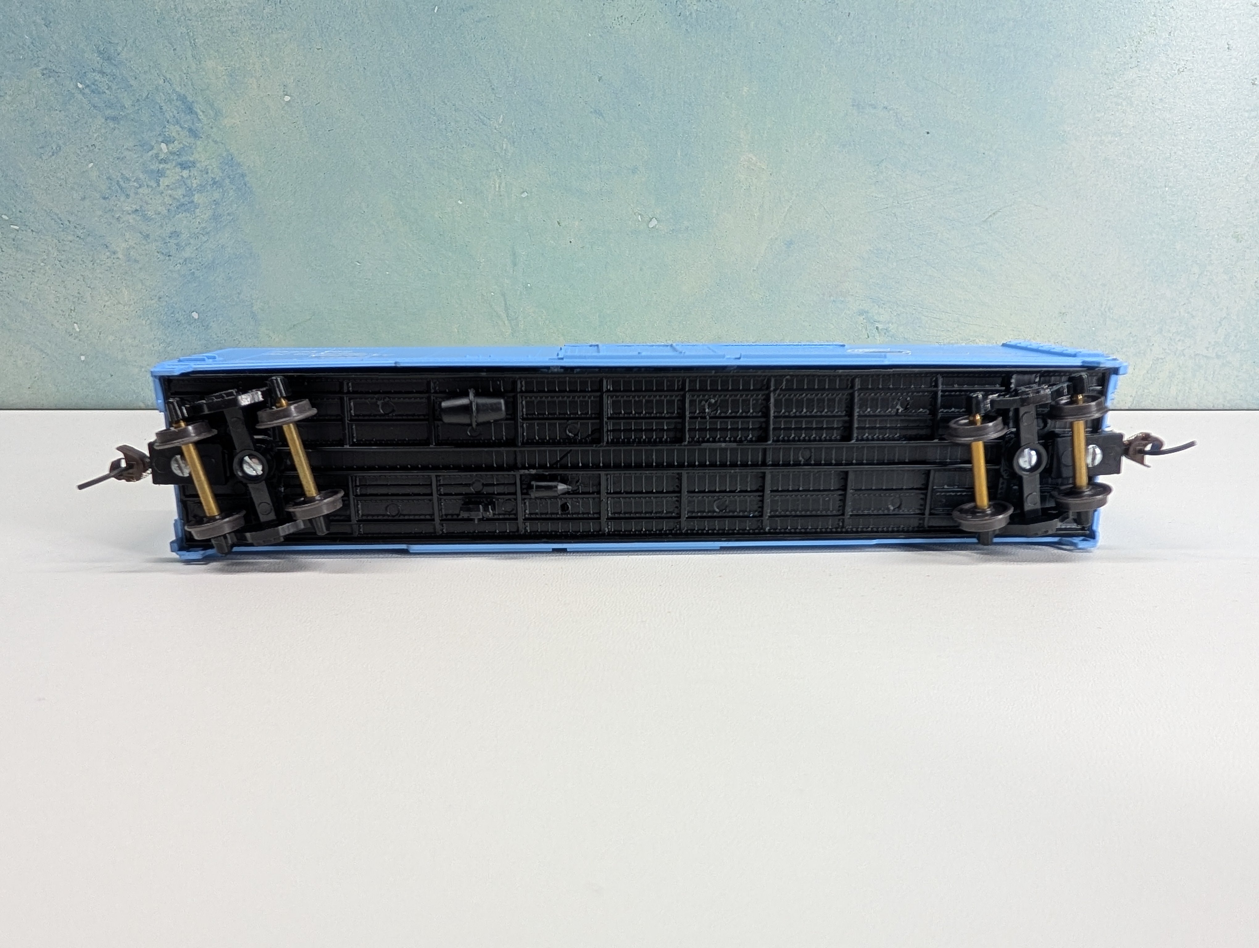 USED Roundhouse HO Scale 50' Plug Door Box Car Volclay VOLX #125