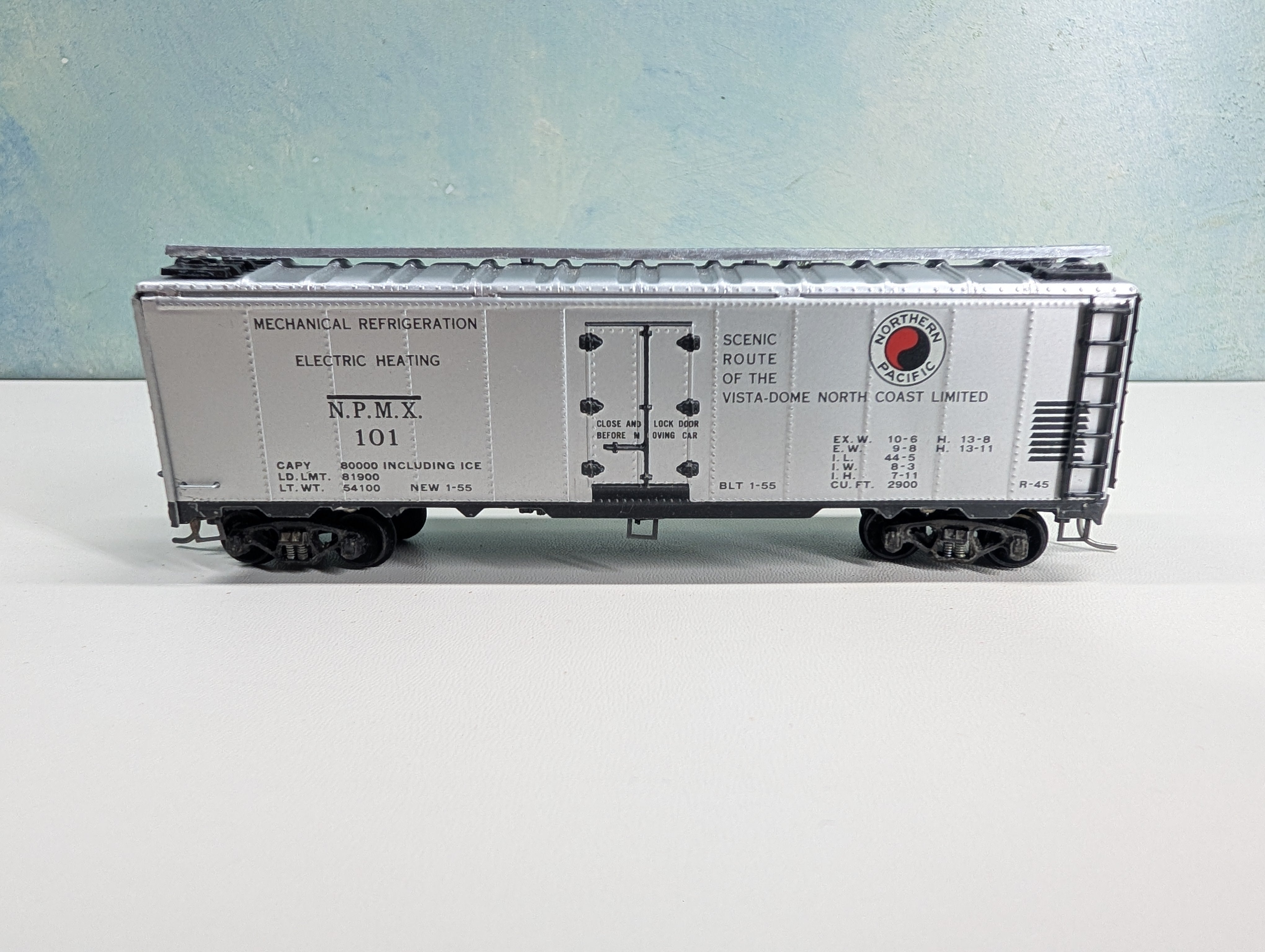 USED Varney HO Scale 41' Reefer Northern Pacific NPMX #101