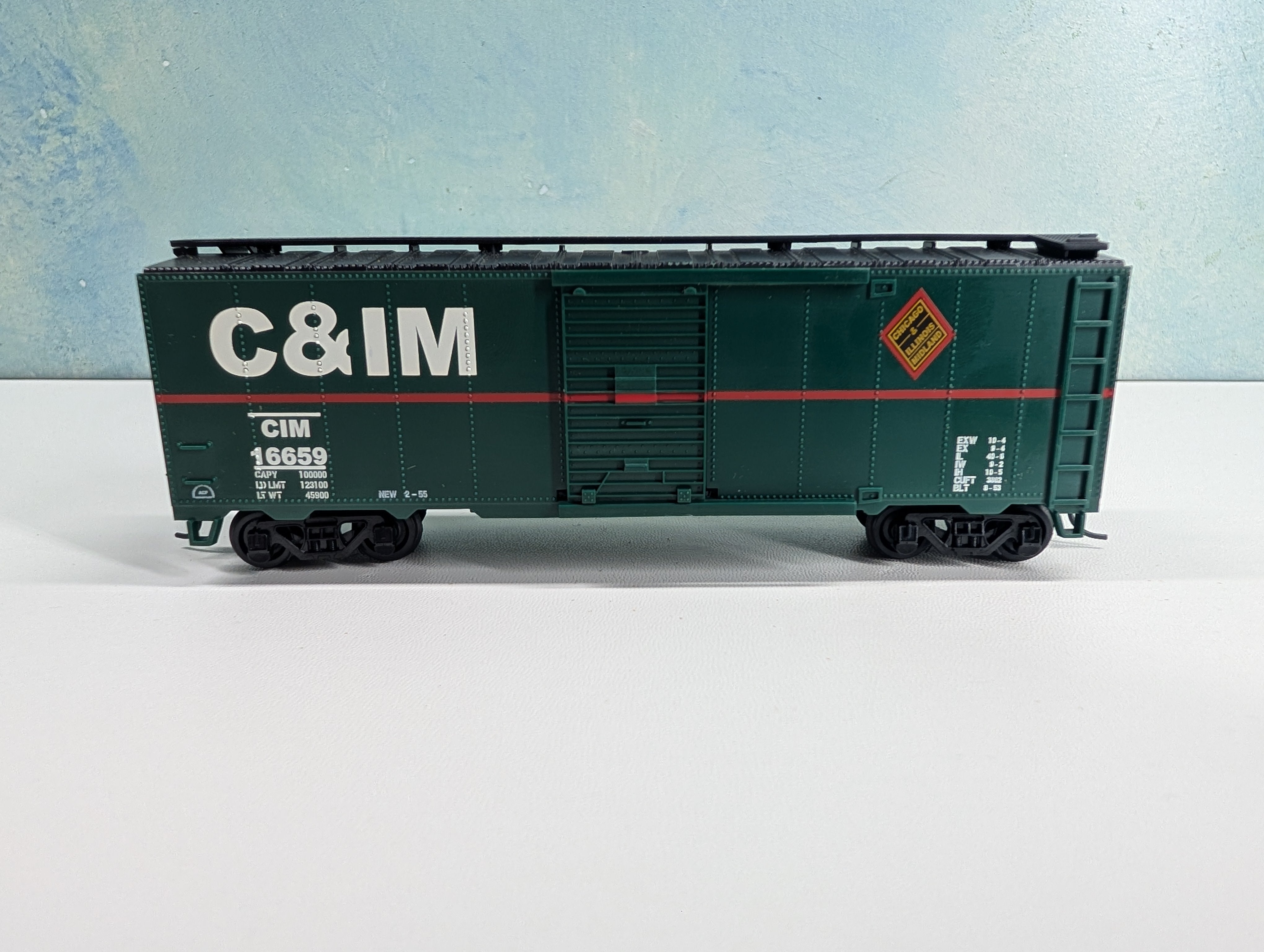 USED Bachmann HO Scale 40' Box Car Chicago & Illinois Midland CIM #16659