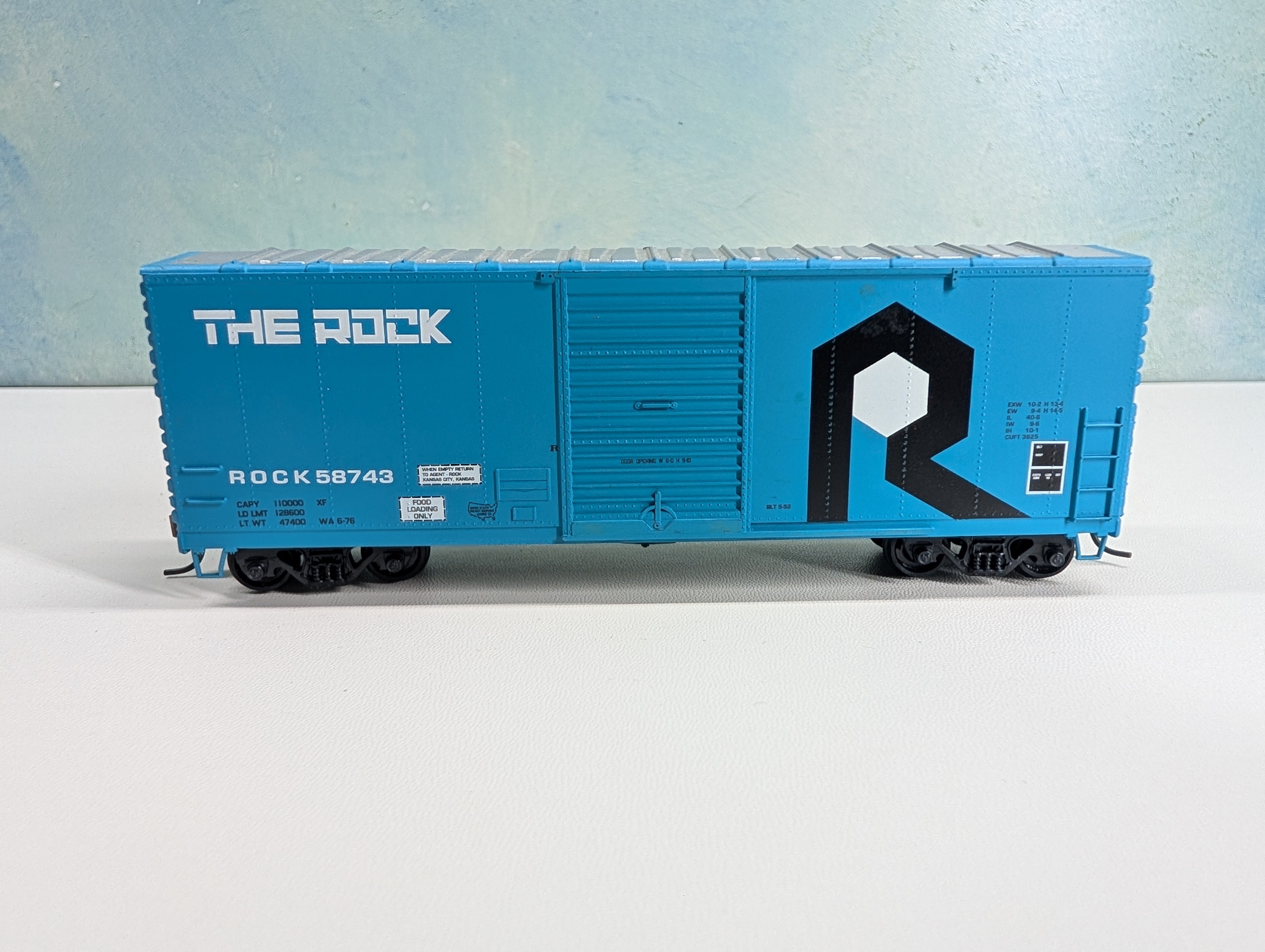 USED HO Scale 40' Box Car Rock #58743