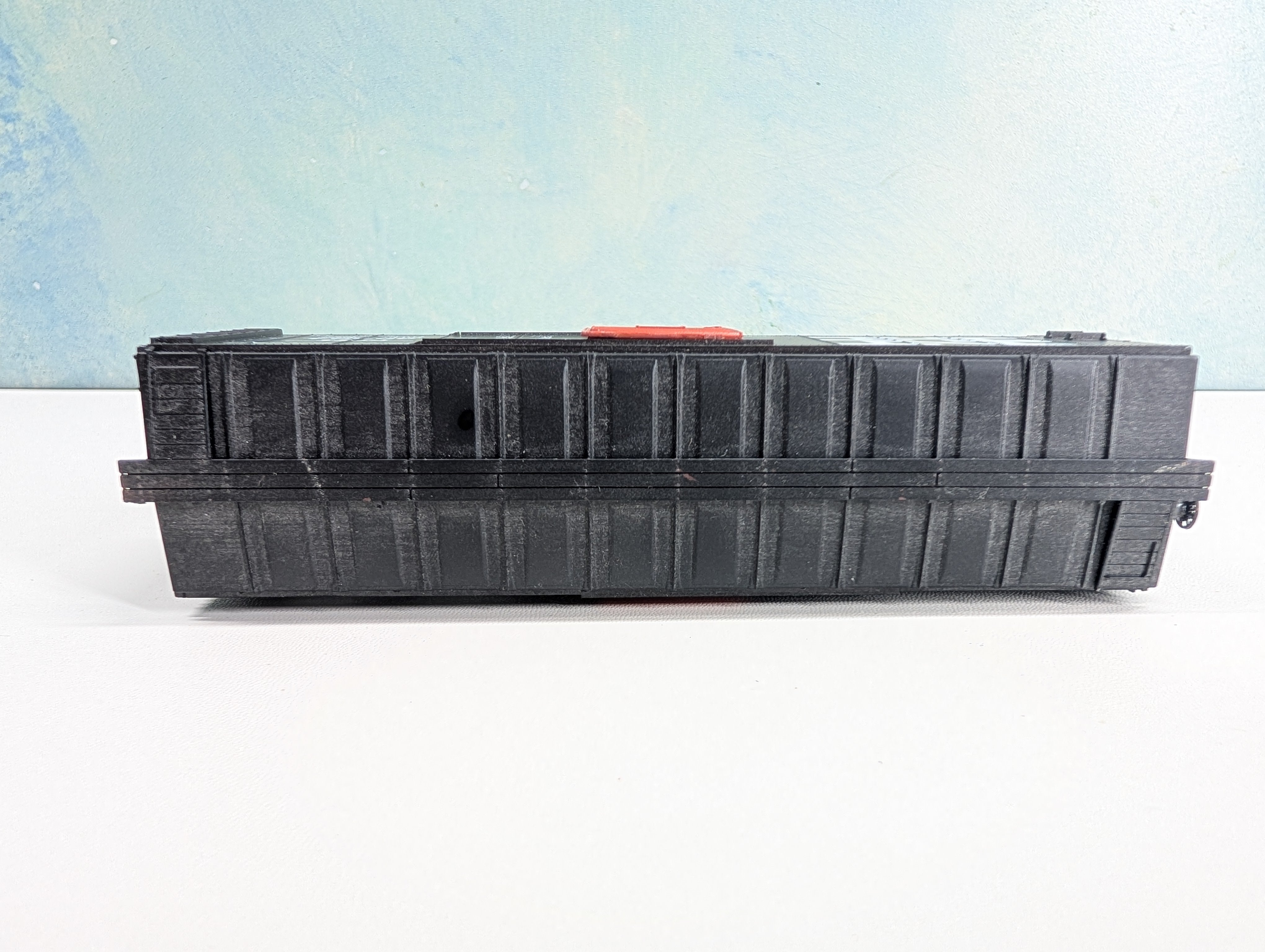 USED HO Scale 40' Box Car New Haven NH #36484 Metal Wheels