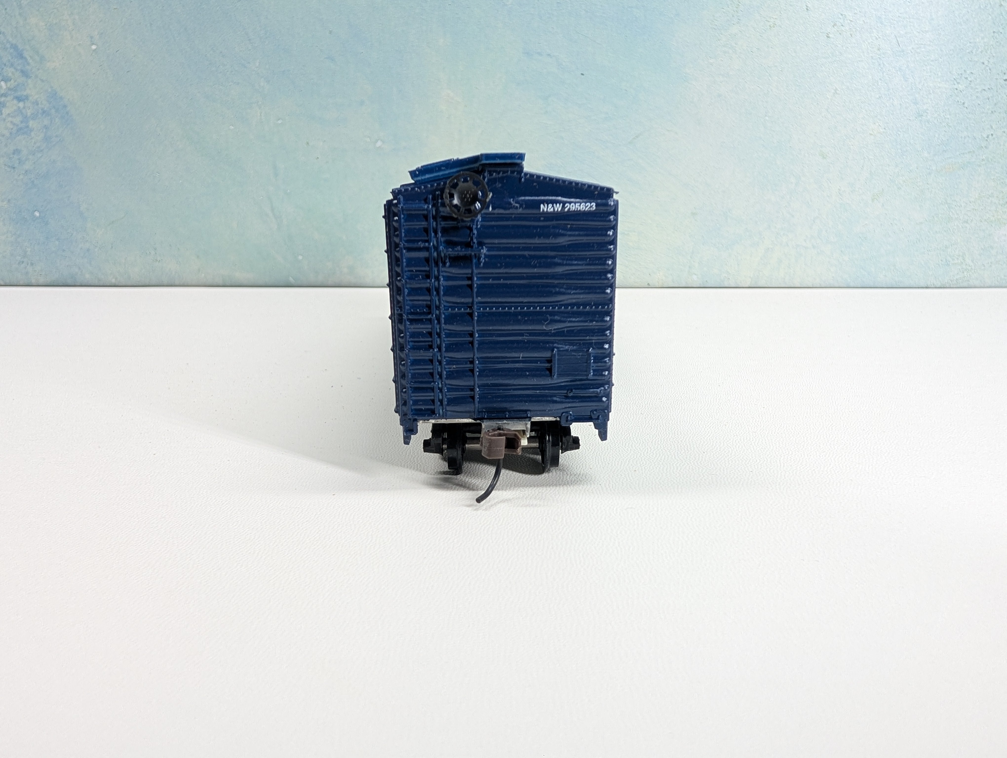 USED Roundhouse HO Scale 50' Plug Door Box Car Norfolk & Western N&W #295623 Fruit Growers