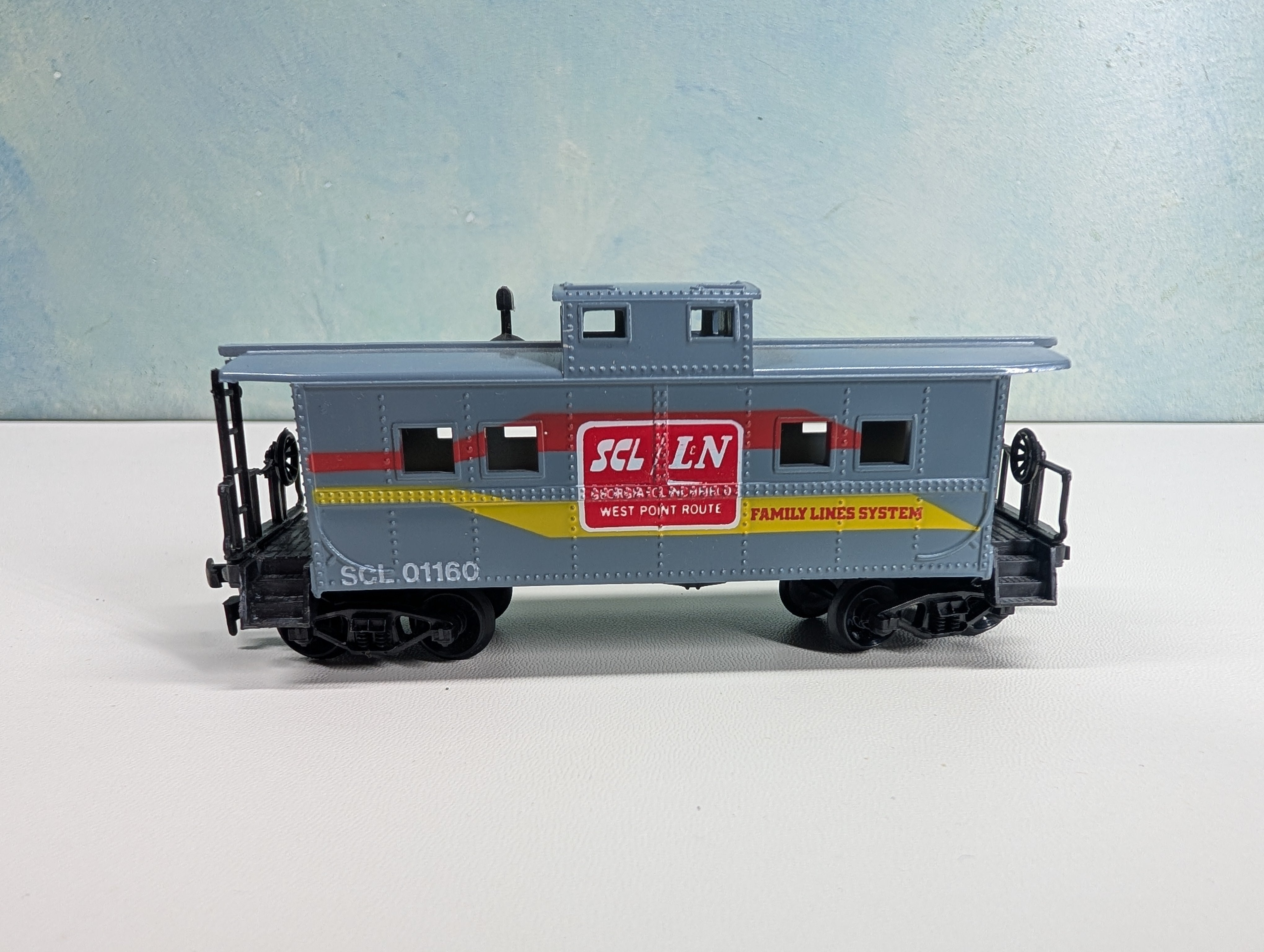 USED HO Scale Caboose Family Lines System SCL #01160 Rare