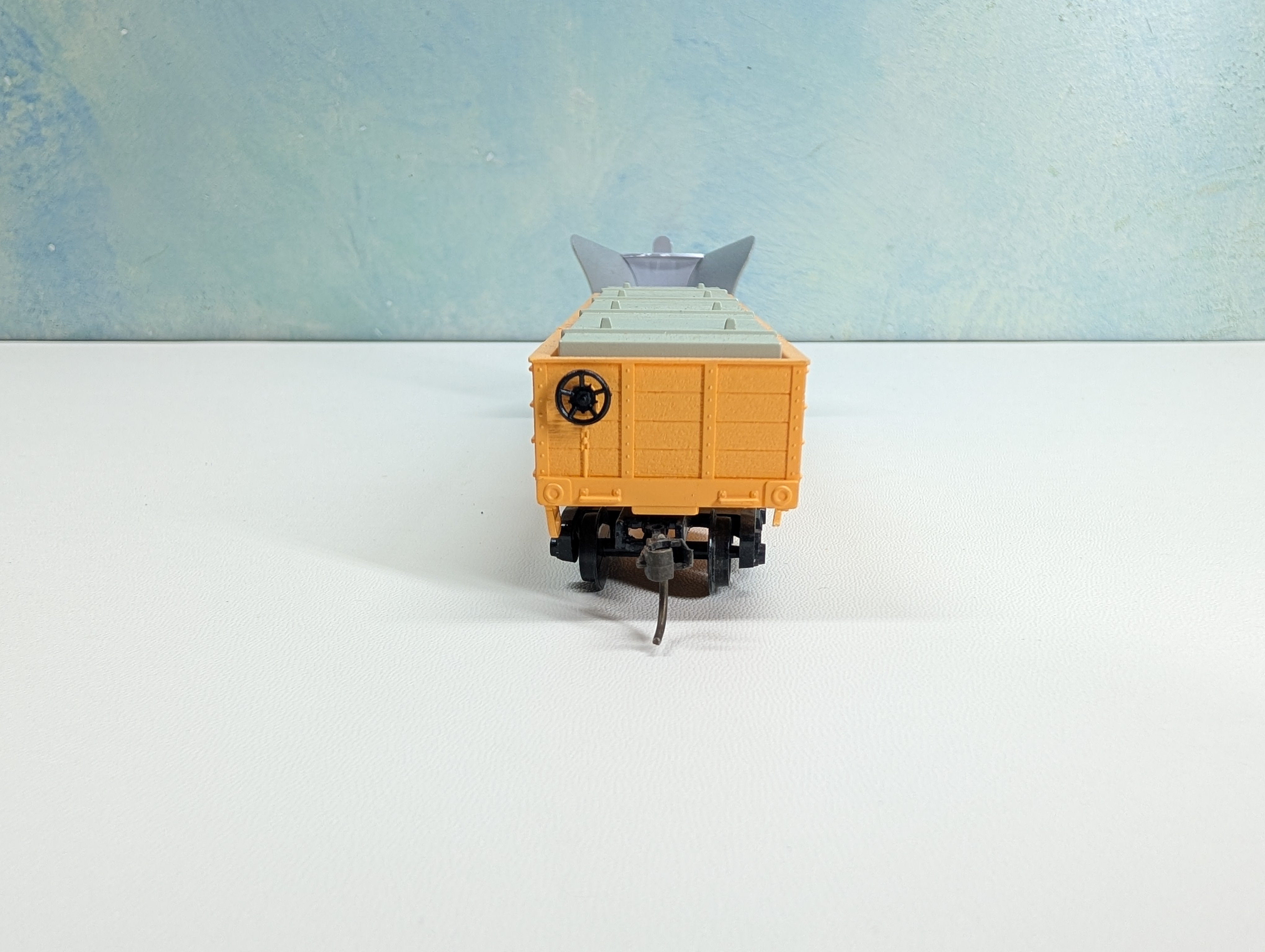 USED Mehano HO Scale Snow Plow Rio Grande D&RGW #10009