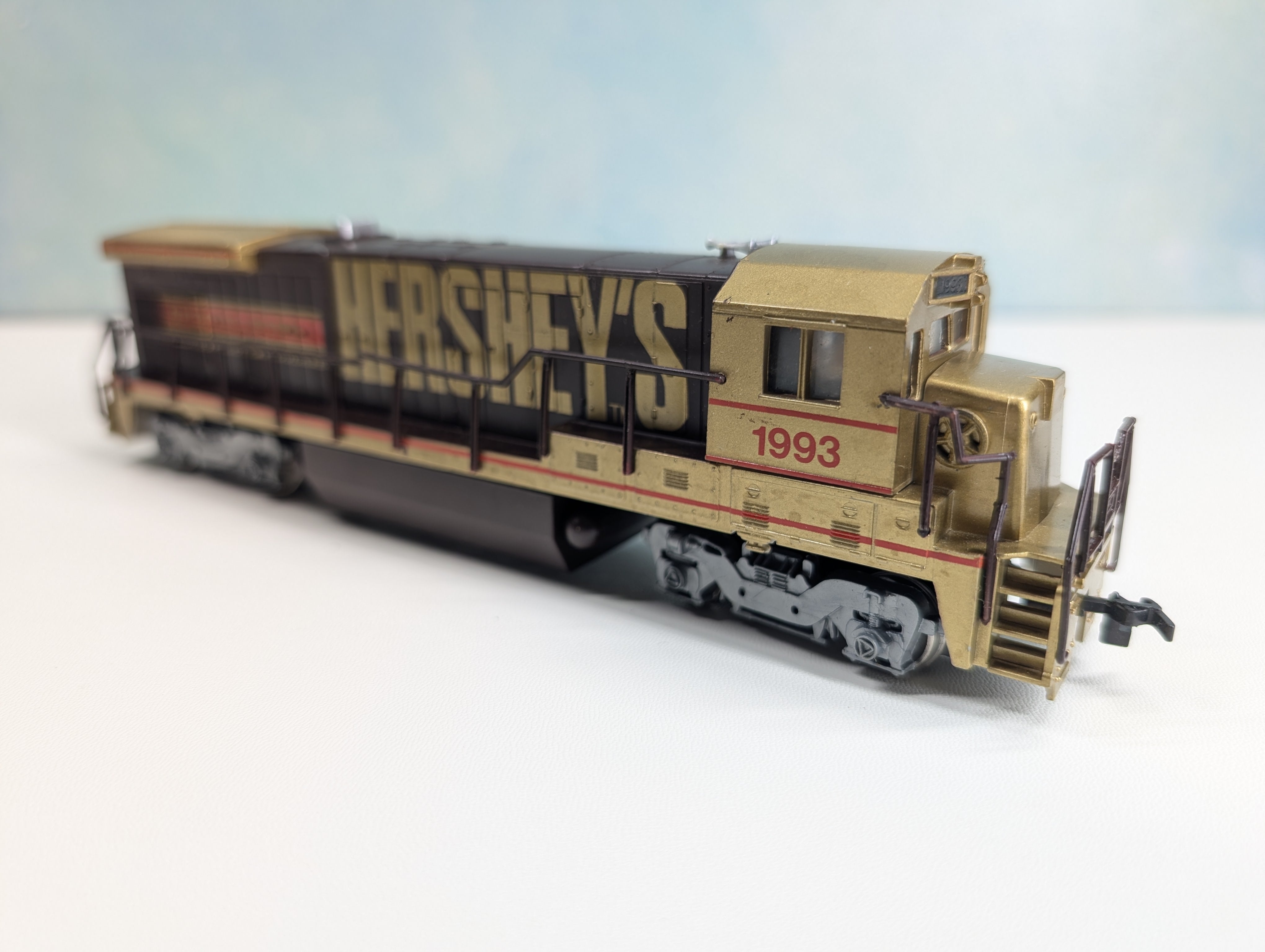 USED Bachmann HO Scale Diesel Locomotive Hershey's Special Dark Chocolate #1993 Tested! DC