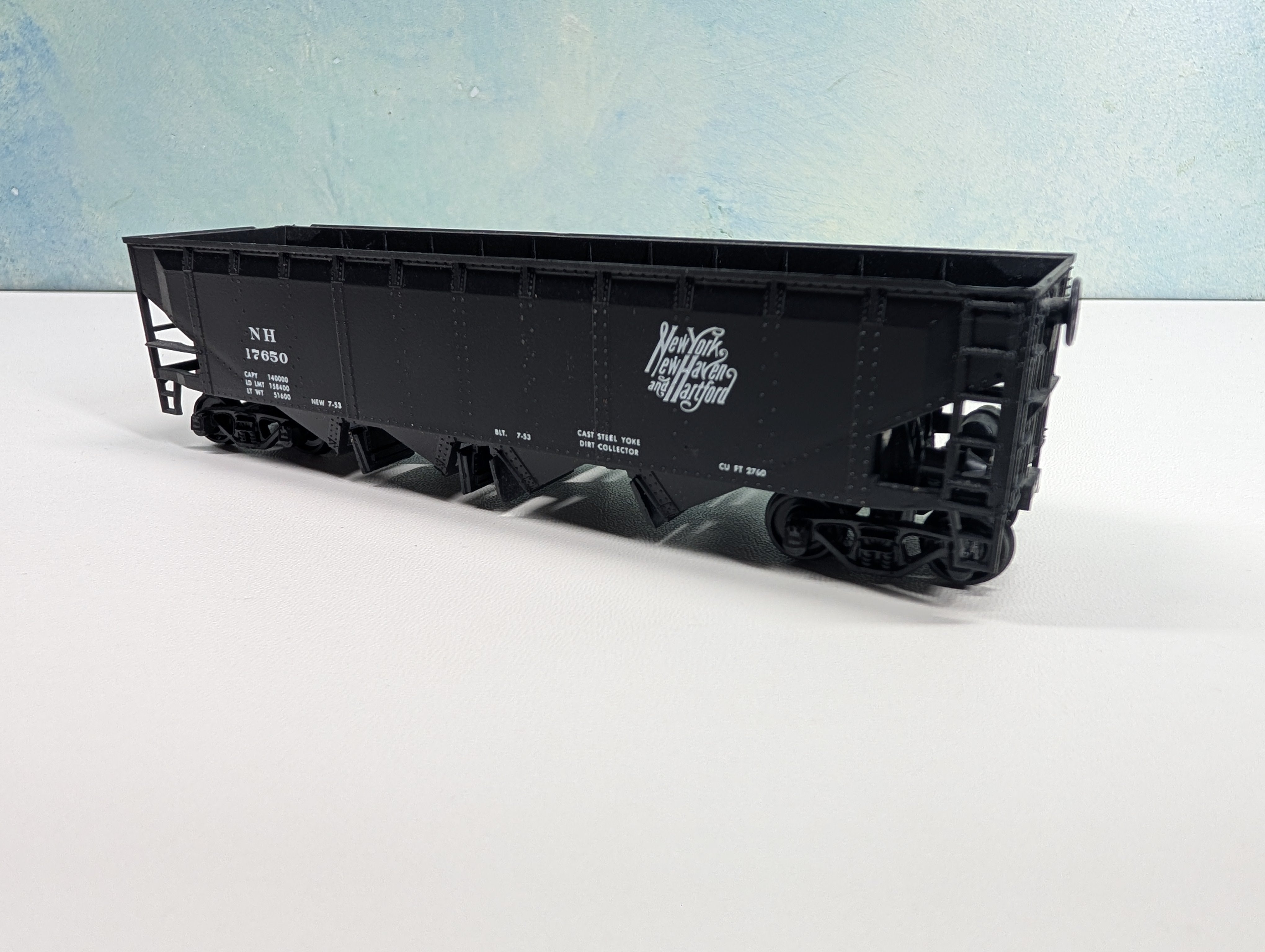 USED Athearn HO Scale Operating Quad Hopper New Haven NH #17650