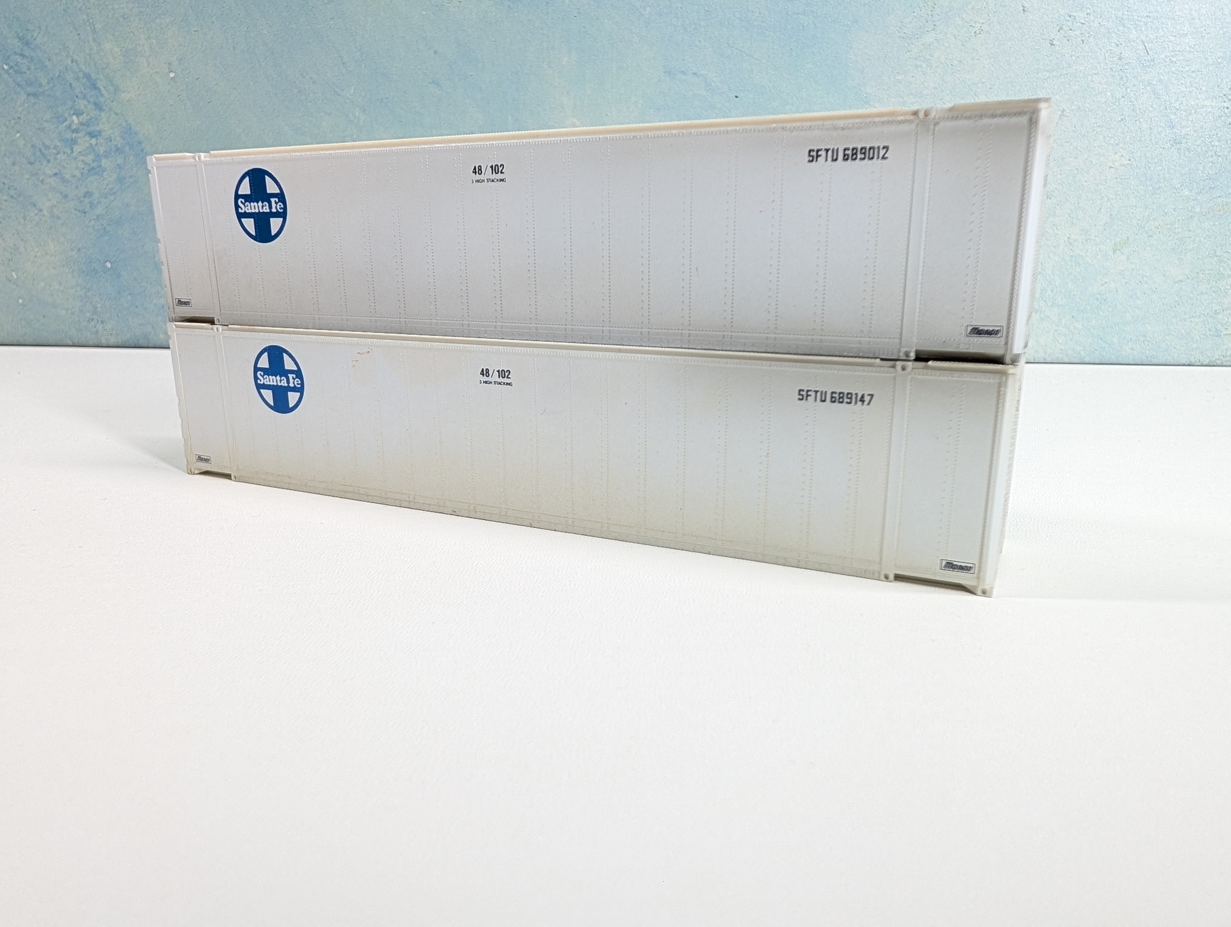 USED HO Scale 48' Container, Weathered Santa Fe (2 pcs)
