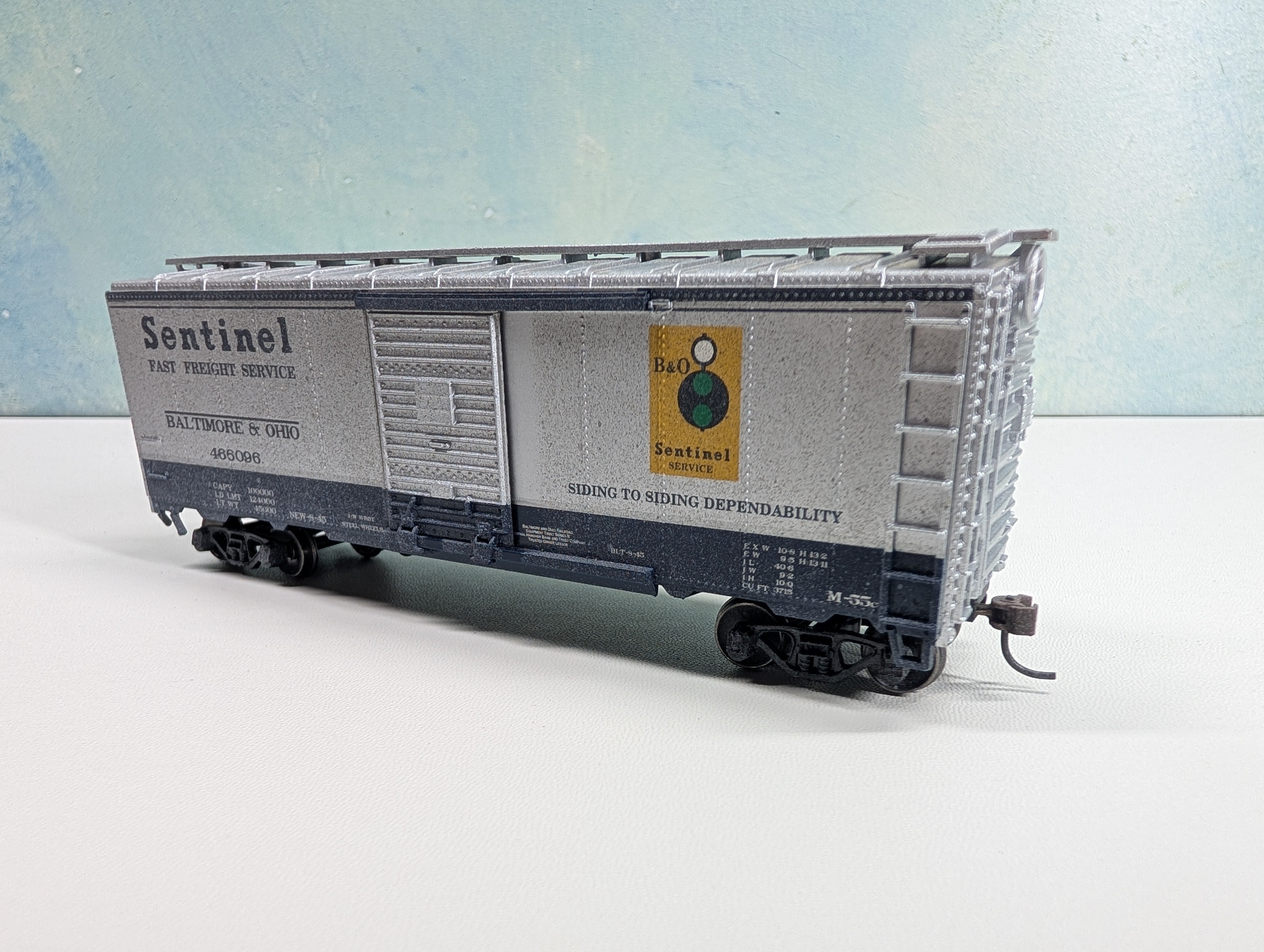 USED Athearn HO Scale 40' Box Car Baltimore and Ohio B&O #466096 Weathered, Metal Wheels