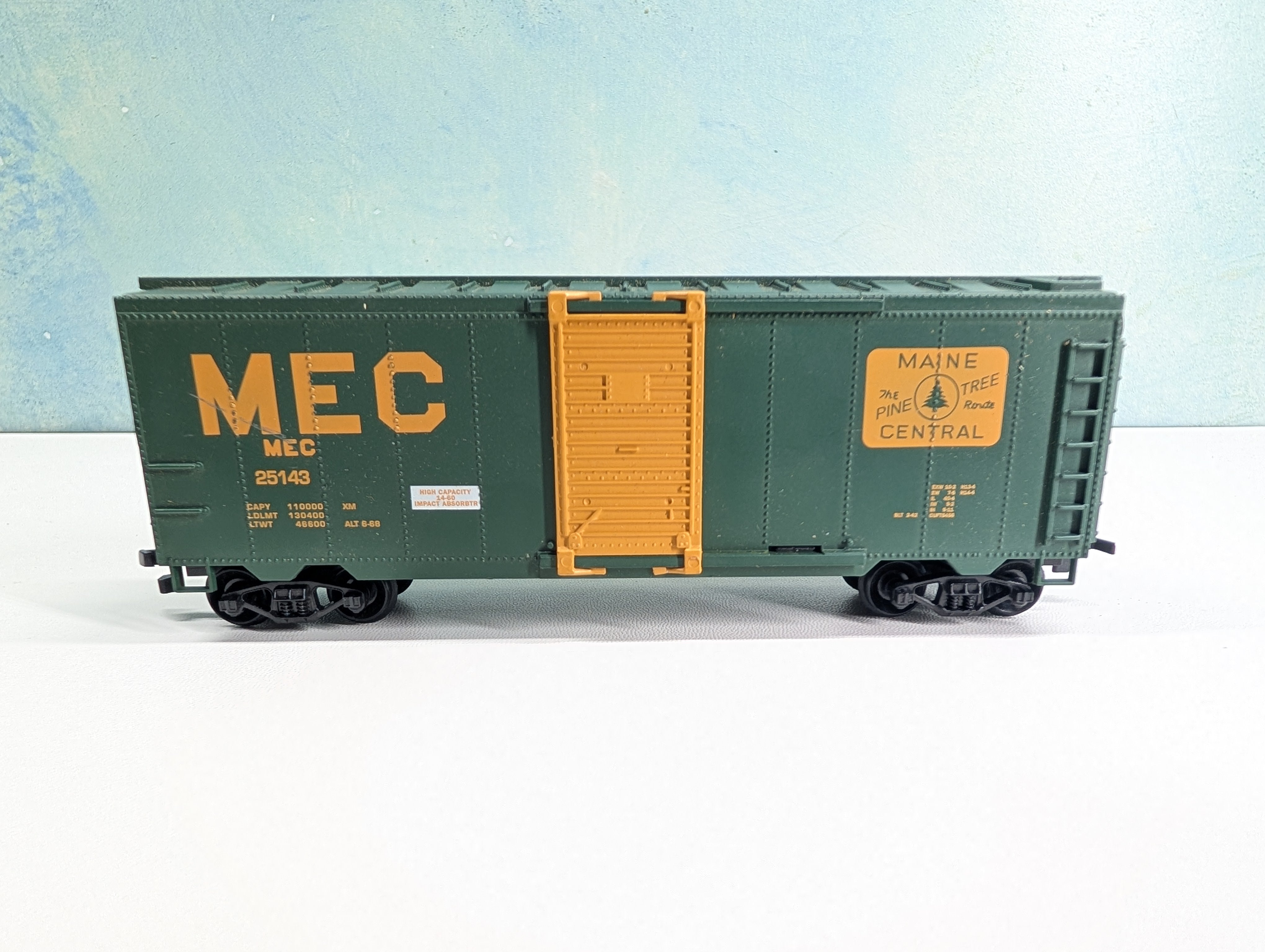 USED Life-Like HO Scale 40' Box Car Maine Central MEC #25143