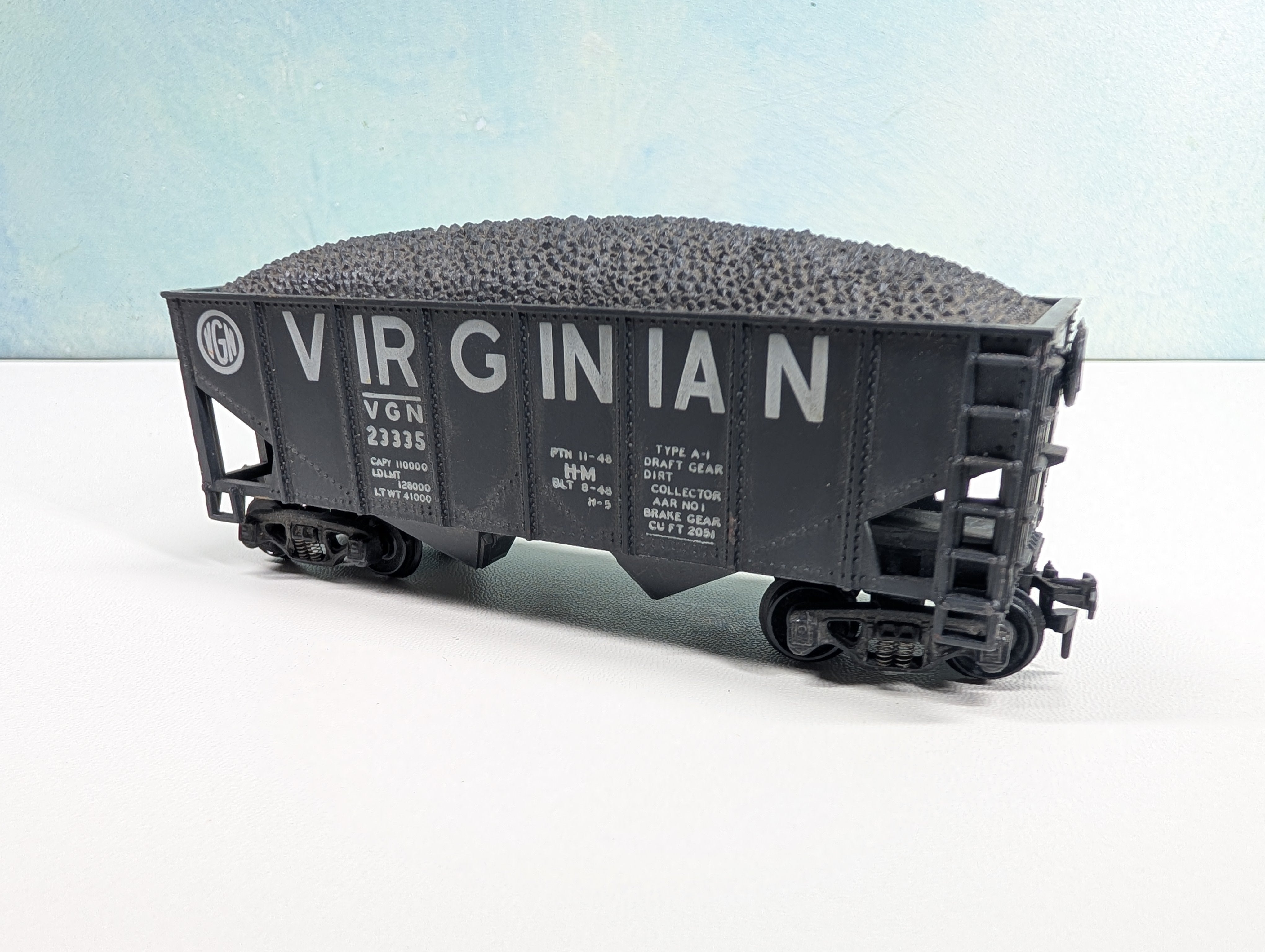 USED Varney HO Scale 2 Bay Hopper w/ Coal Virginian VGN #23335