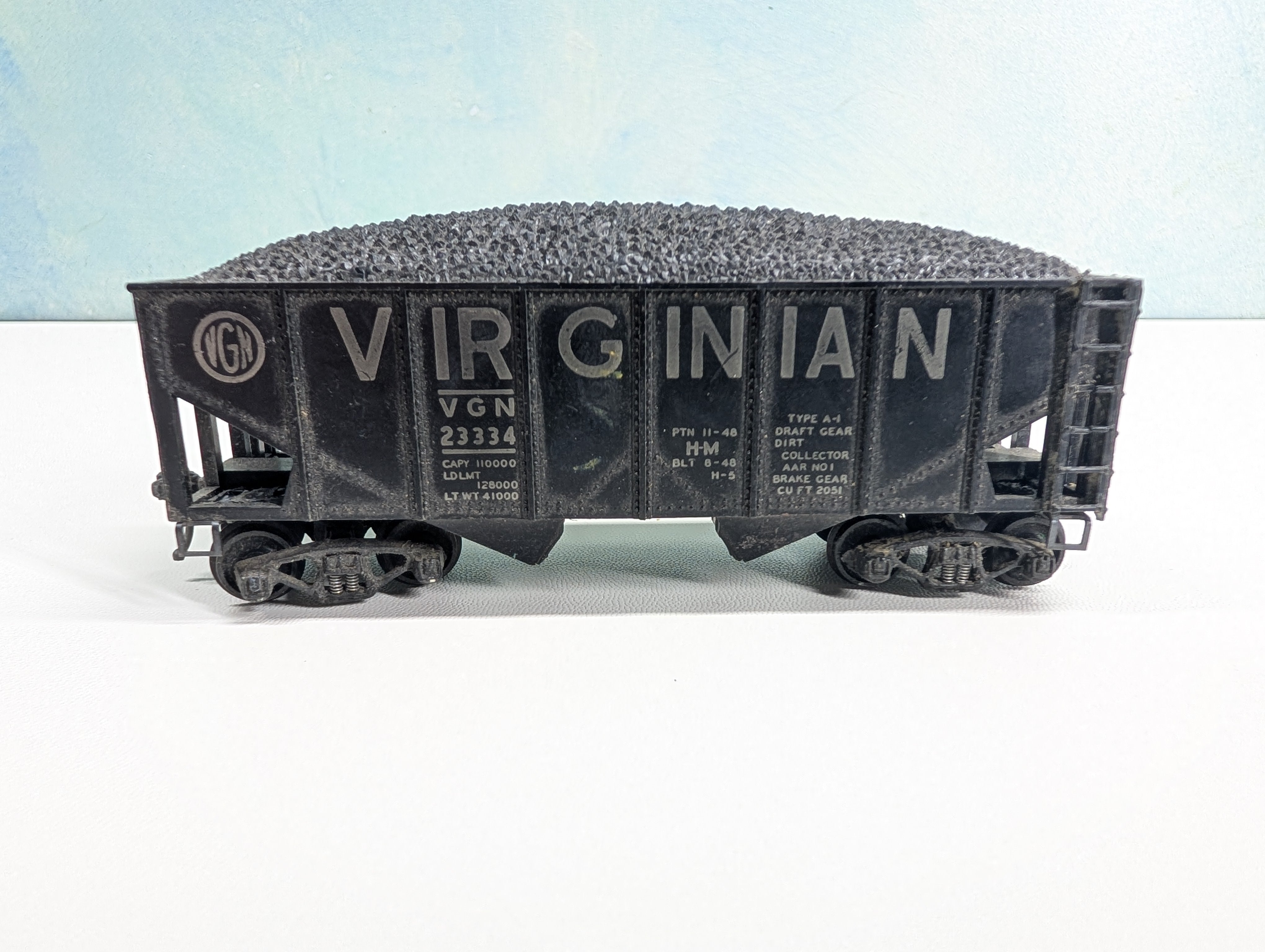 USED Varney HO Scale 2 Bay Hopper w/ Coal Virginian VGN #23334
