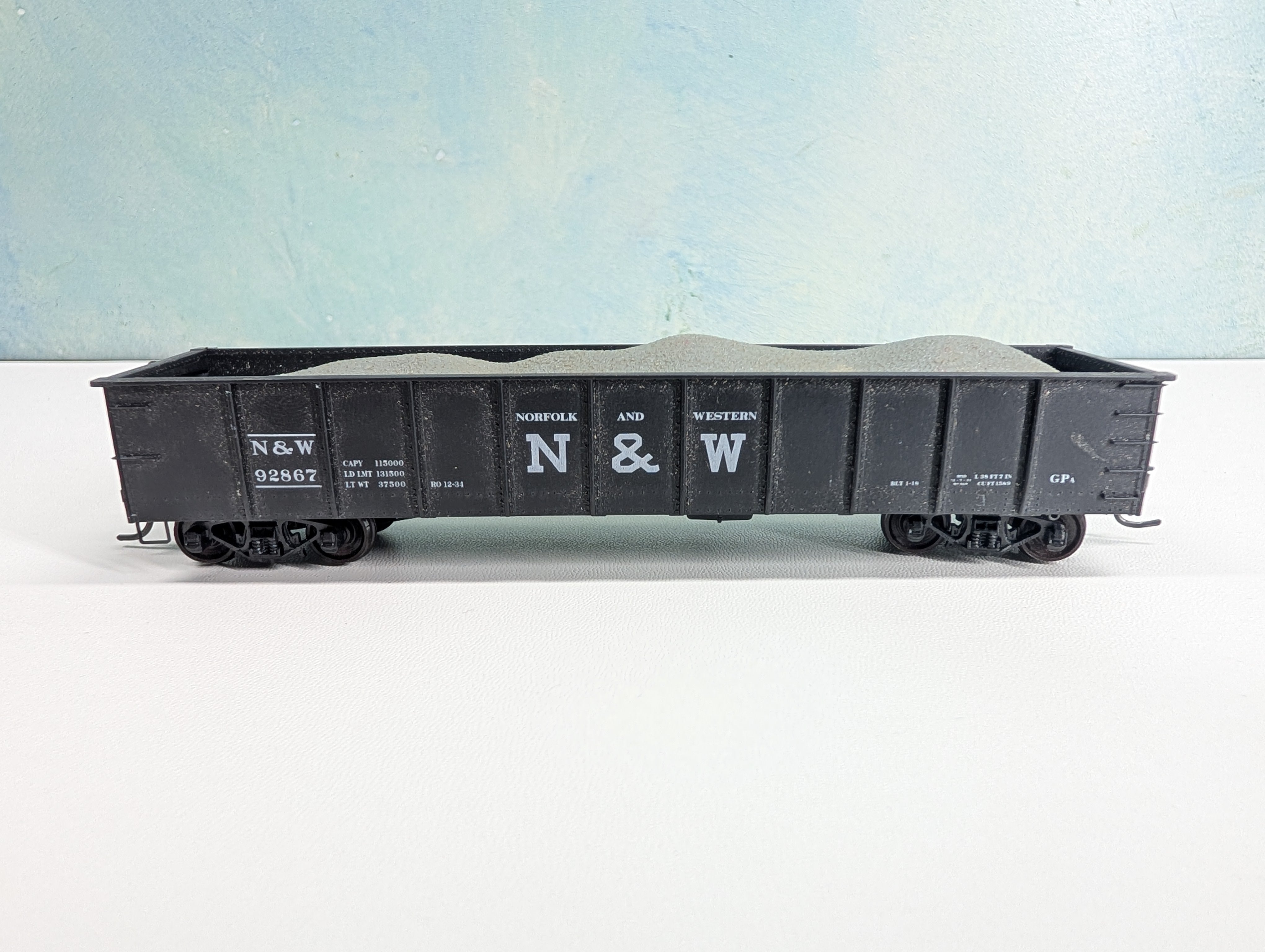 USED Accurail HO Scale Gondola w/ Load Norfolk & Western NW #92867