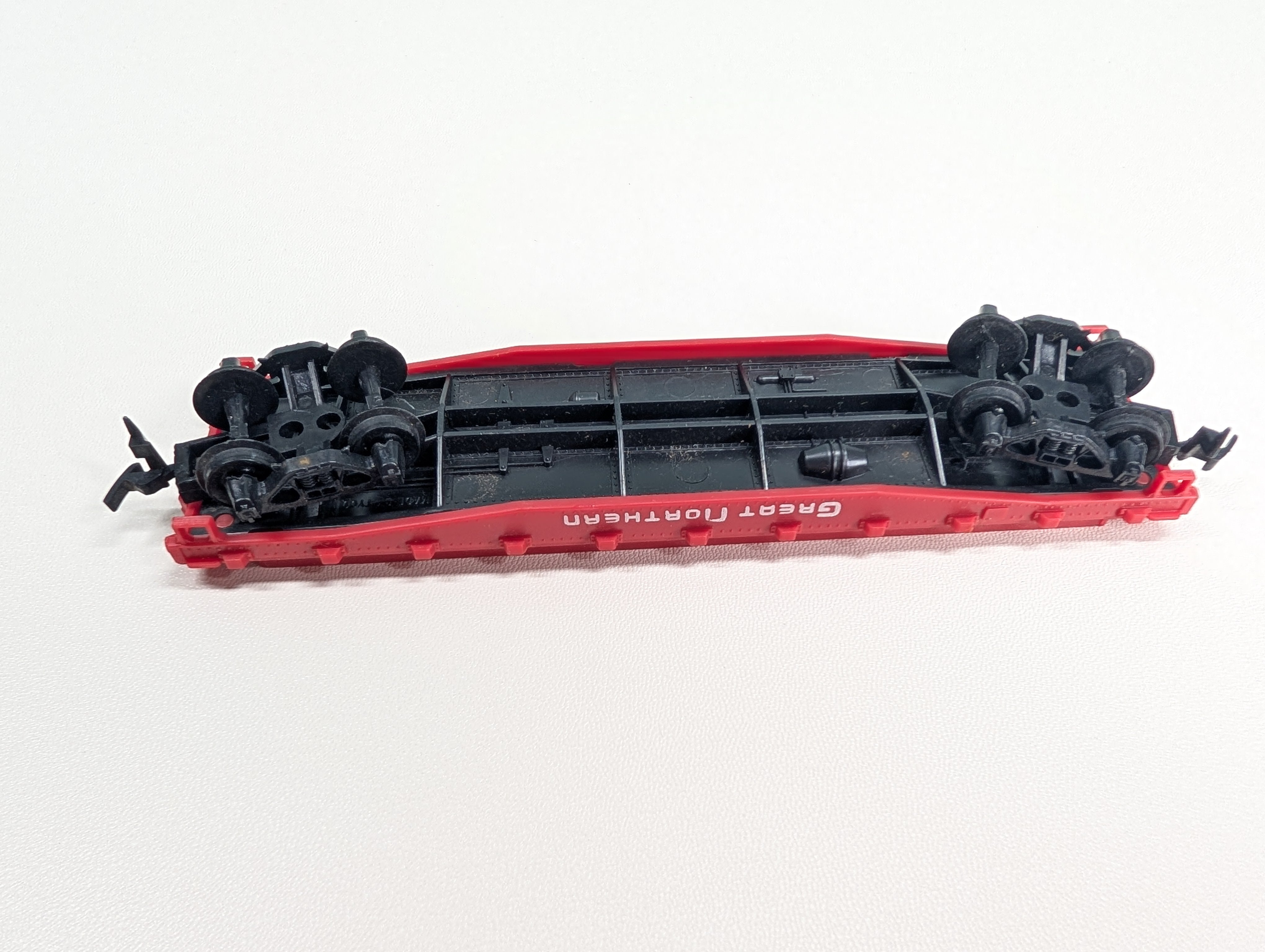 USED Tyco HO Scale Flat Car Great Northern