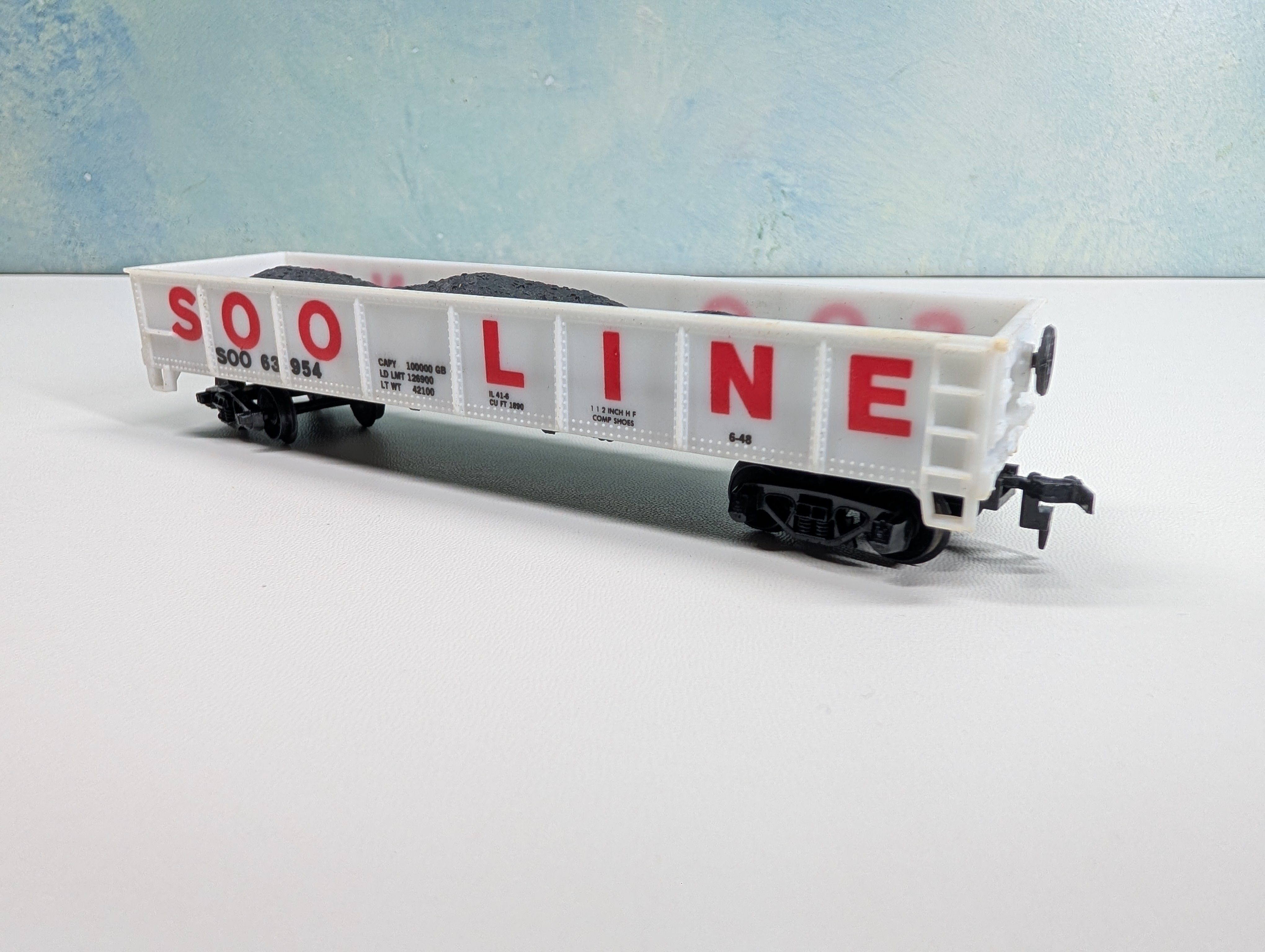 USED Life-Like HO Scale Gondola w/ Load SOO Line #63954