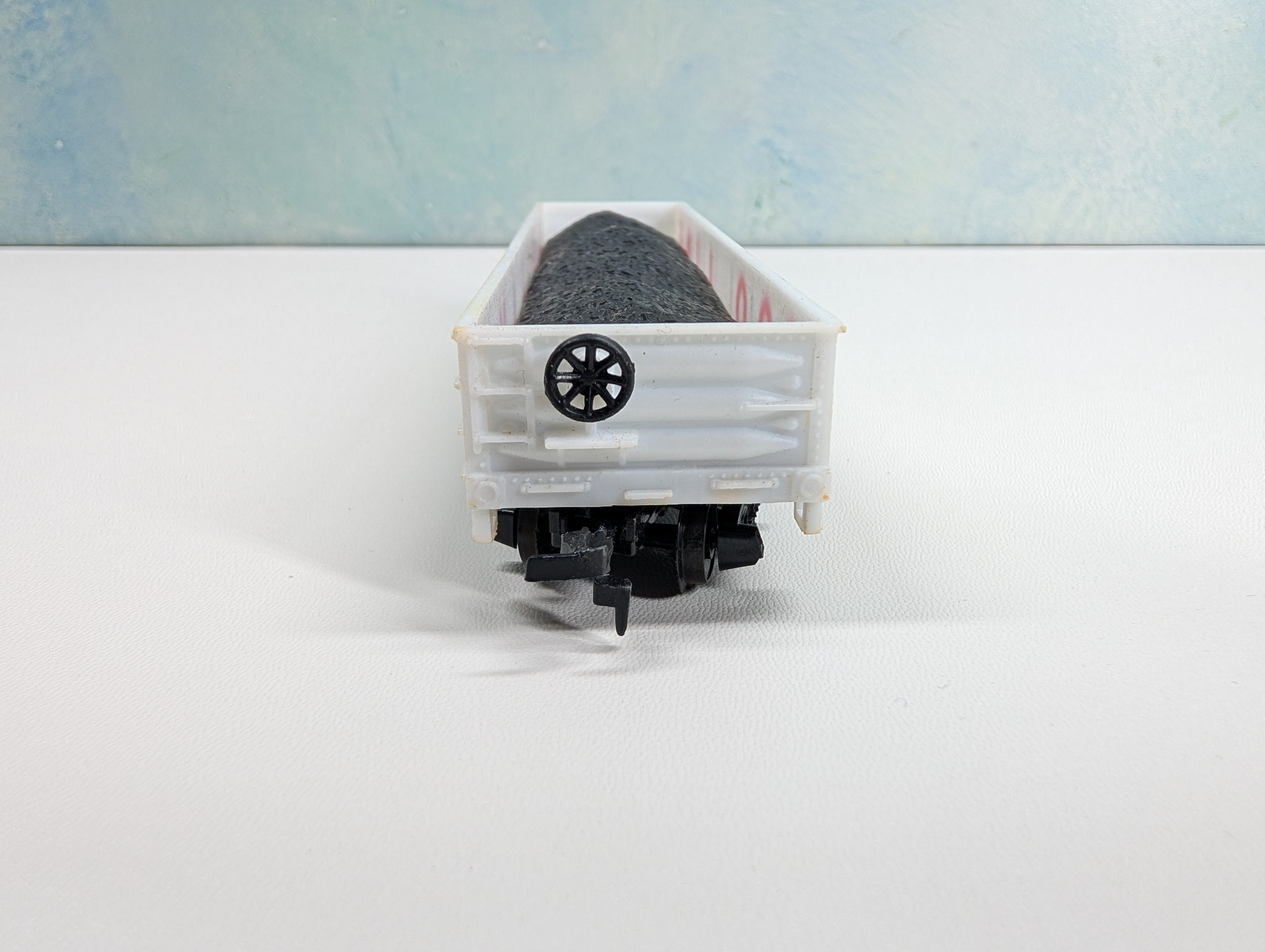 USED Life-Like HO Scale Gondola w/ Load SOO Line #63954