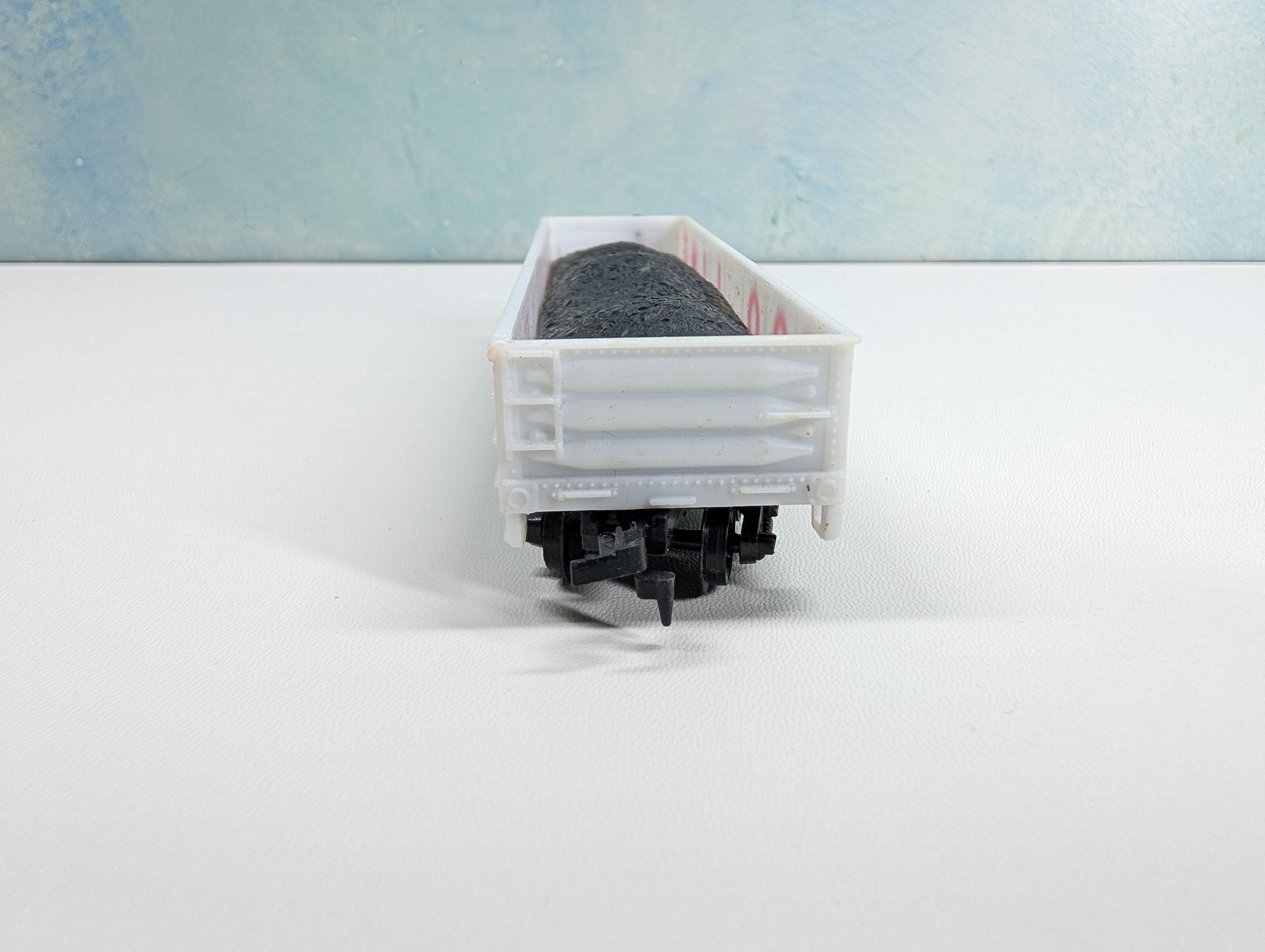 USED Life-Like HO Scale Gondola w/ Load SOO Line #63954