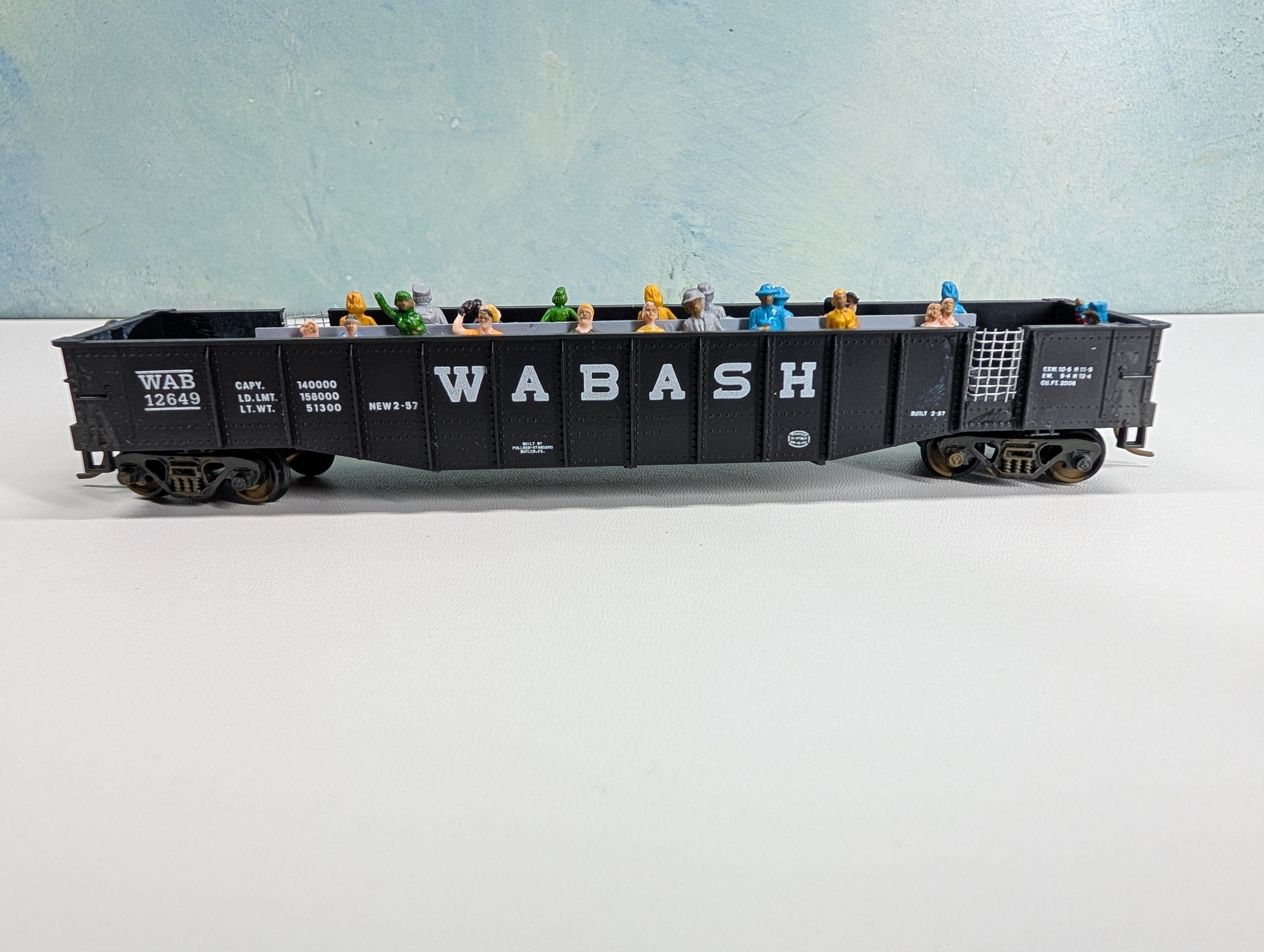 USED Athearn HO Scale Custom 50' Excursion Gondola w/ Passengers Wabash WAB #12649