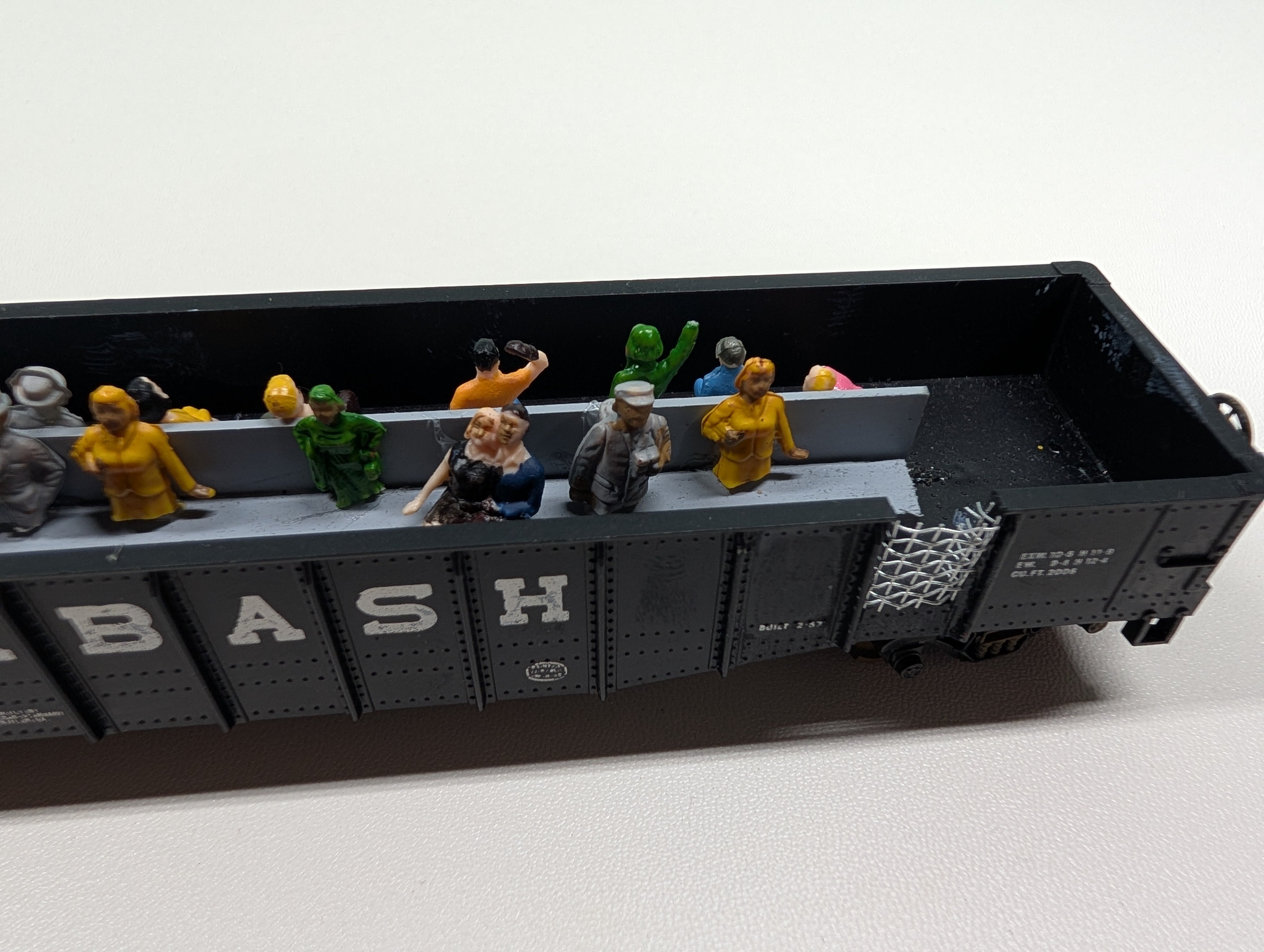 USED Athearn HO Scale Custom 50' Excursion Gondola w/ Passengers Wabash WAB #12649