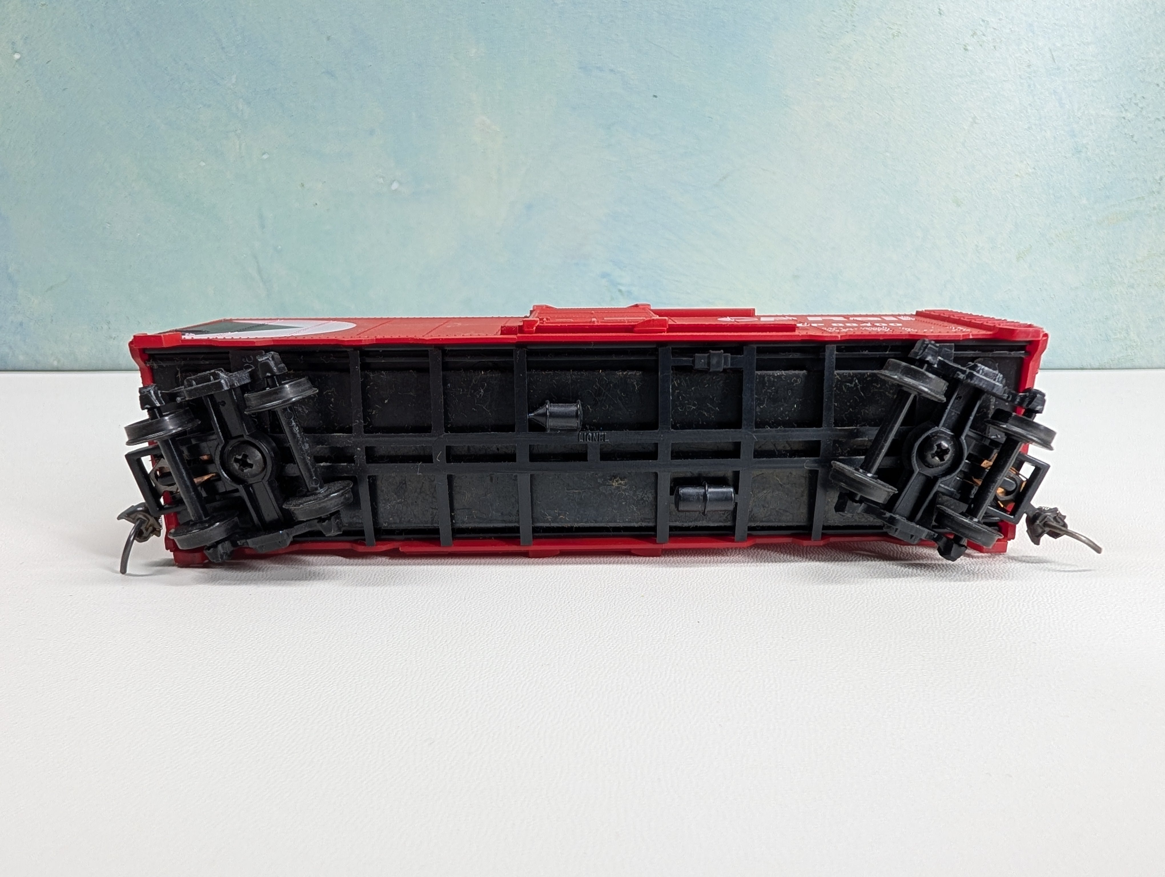 USED Lionel HO Scale 40' Box Car CP Rail CP #88400