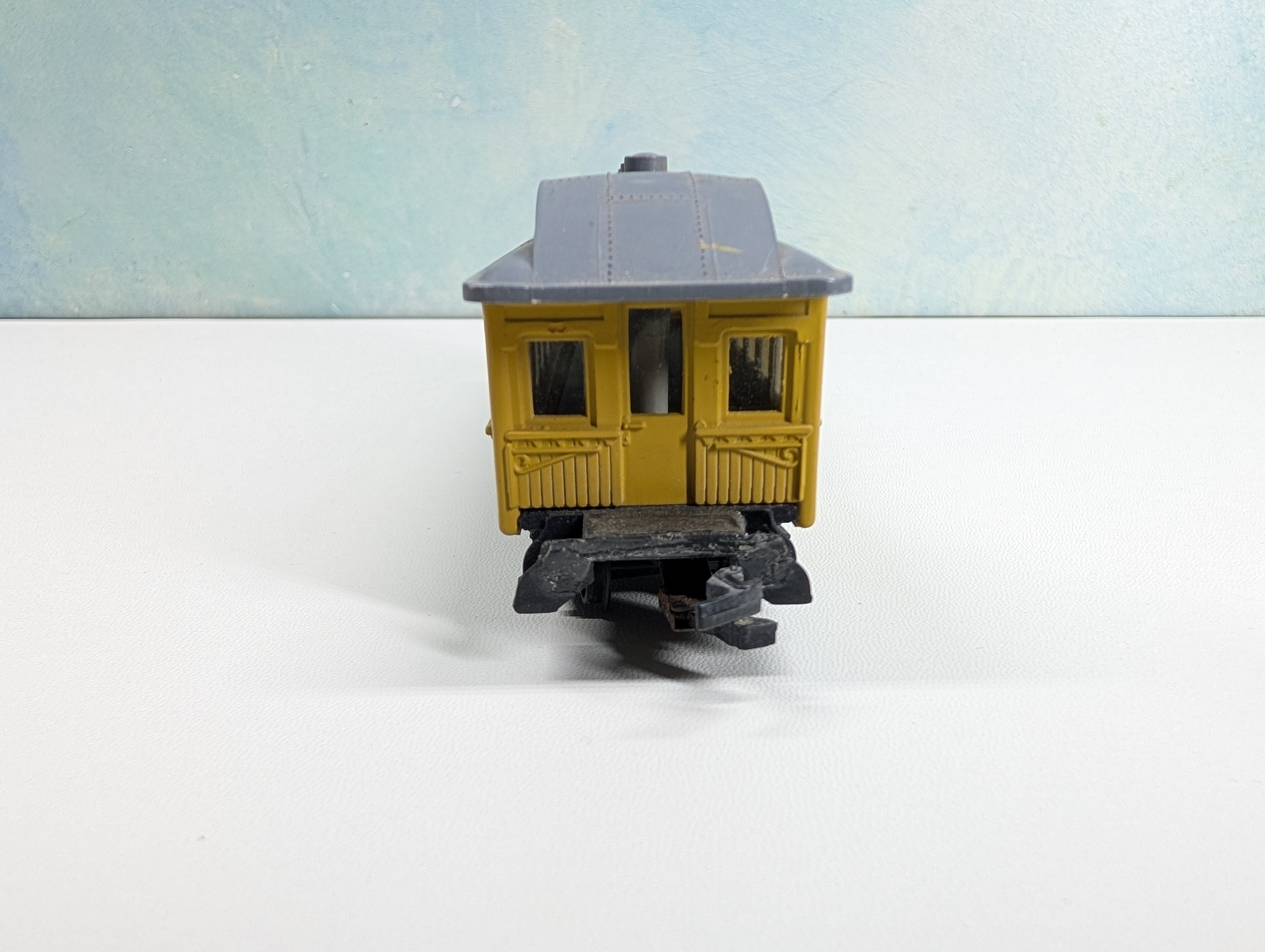 USED Pocher HO Scale Old Time Passenger Car Virginia & Truckee #38