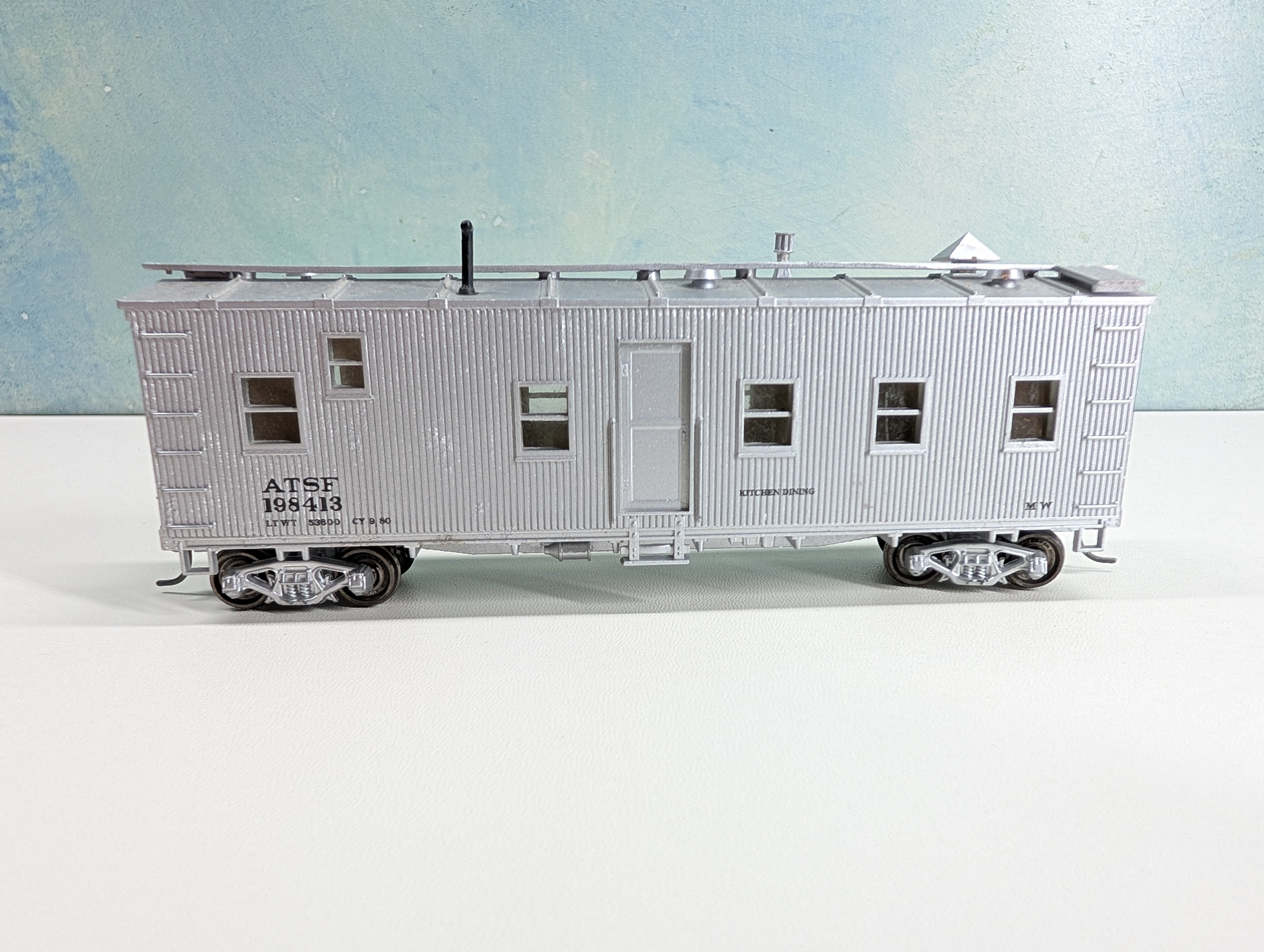 USED HO Scale Maintenance Car, Kitchen Dining Santa Fe ATSF #198413 Metal Wheels