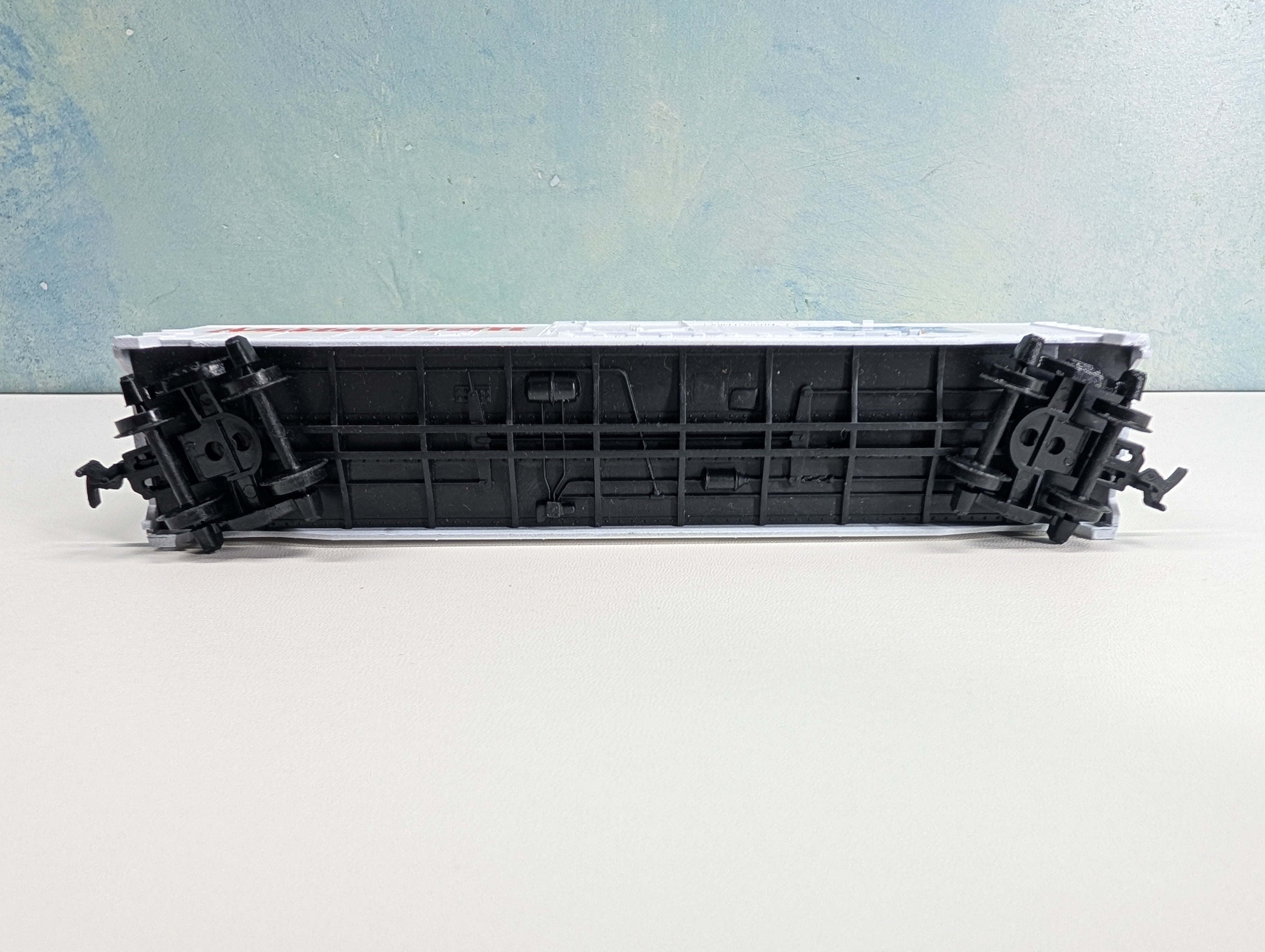 USED HO Scale 50' Box Car Motorcraft, Ford