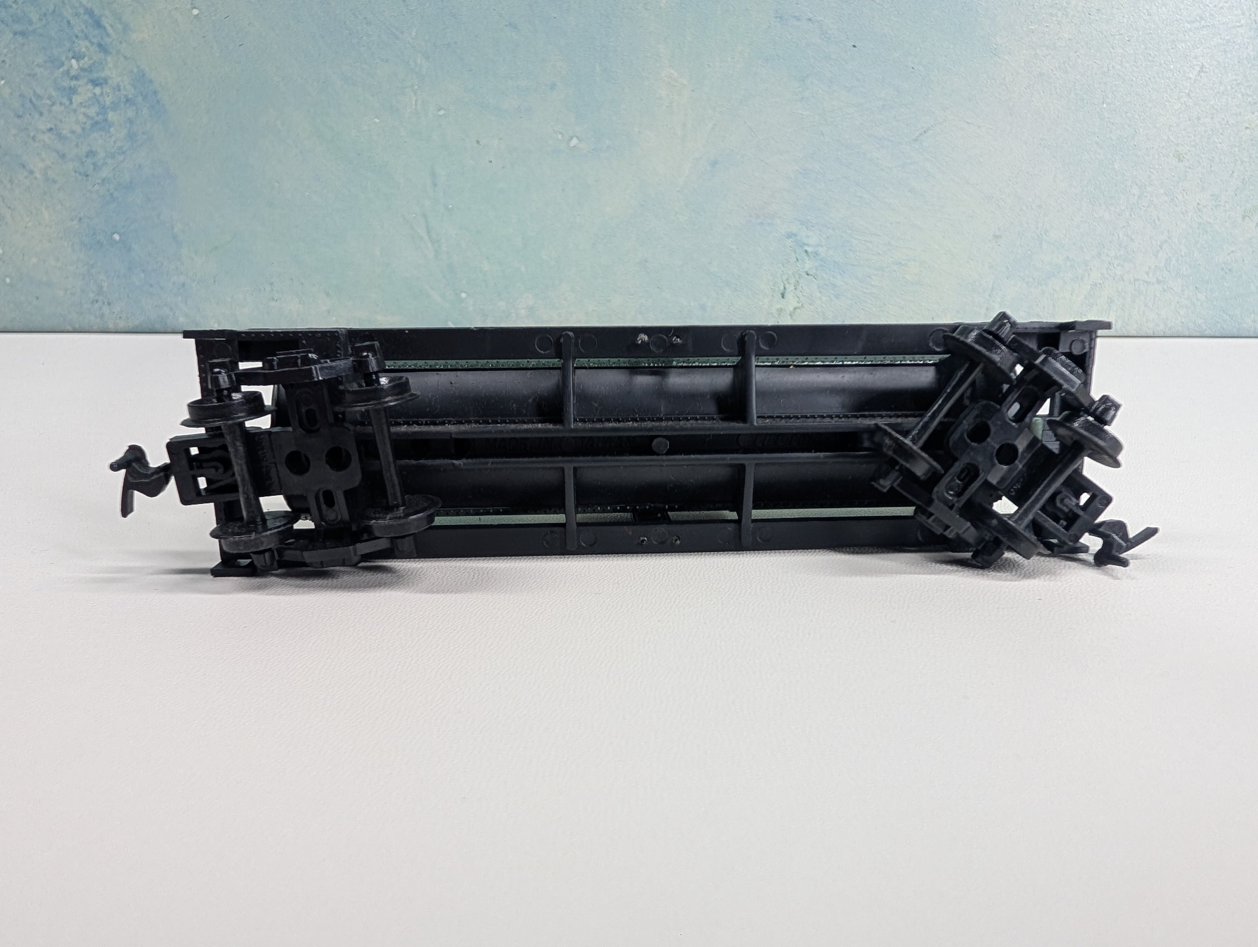 USED Life-Like HO Scale Single Dome Tank Car Union Carbide CCBX #501