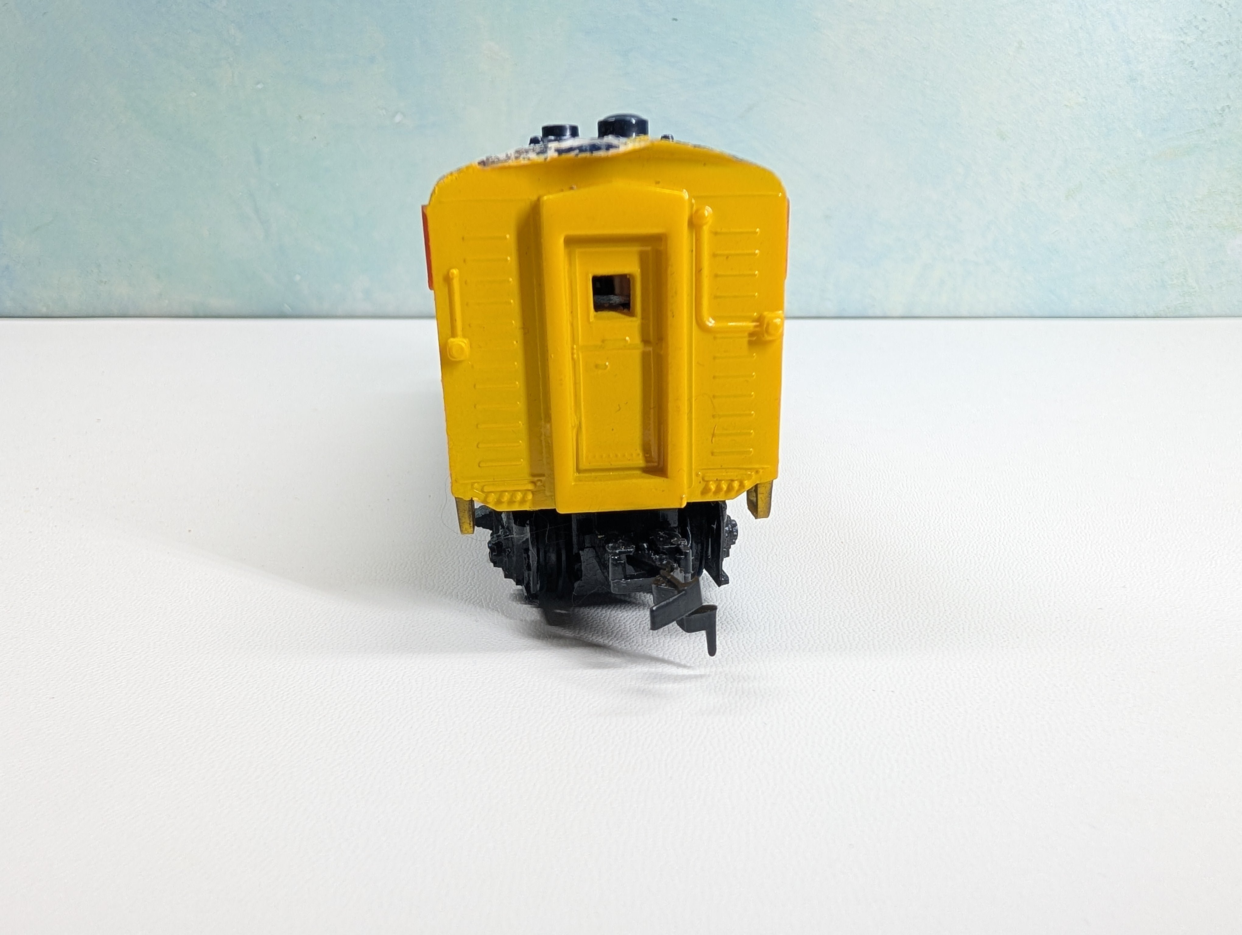 USED Life-Like HO Scale Diesel Locomotive Chessie System C&O #4472 Parts/Repairs