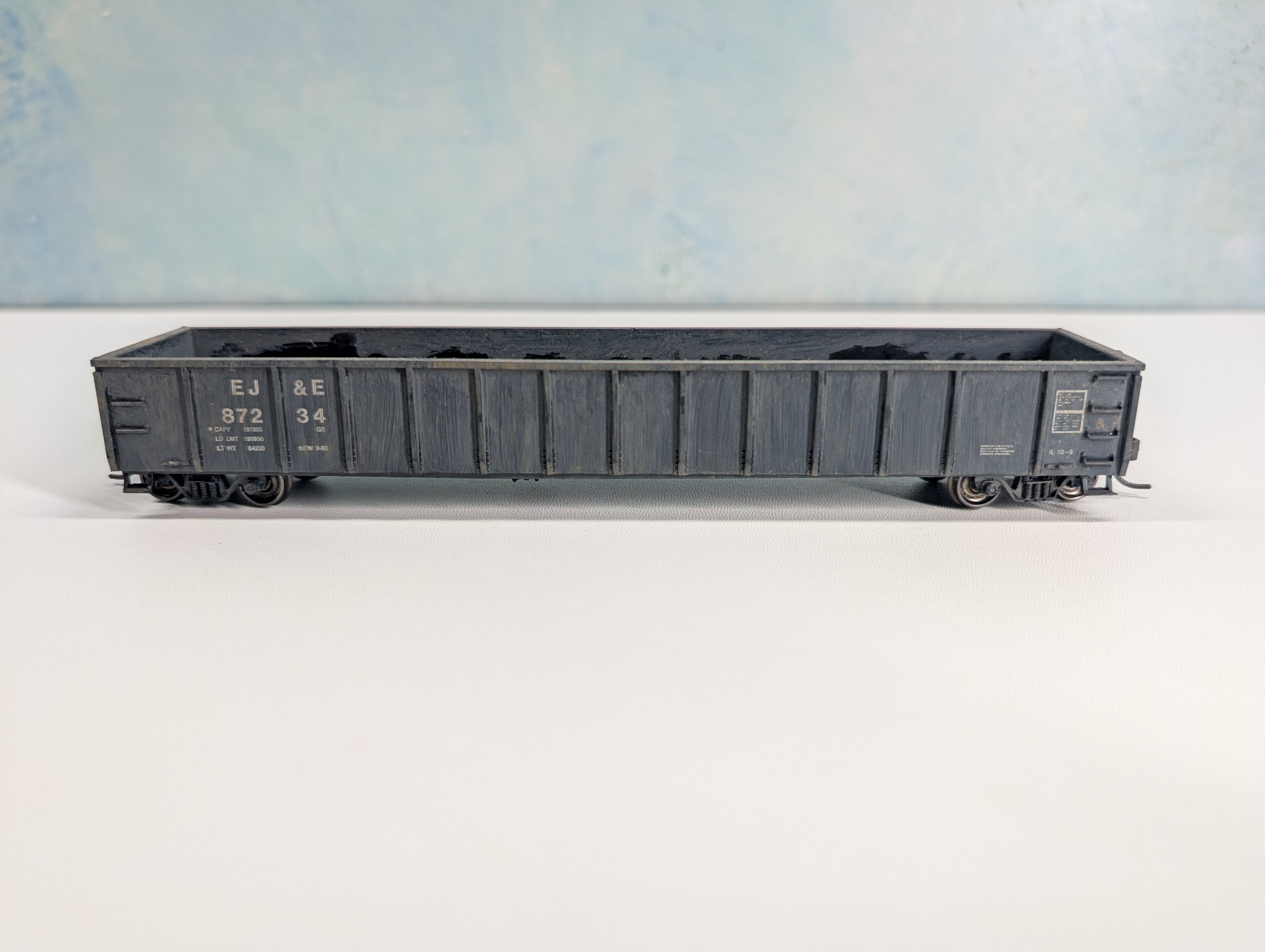 USED Roundhouse HO Scale Weathered 52' Gondola Elgin Joliet & Eastern EJ&E #87234 Metal Wheels